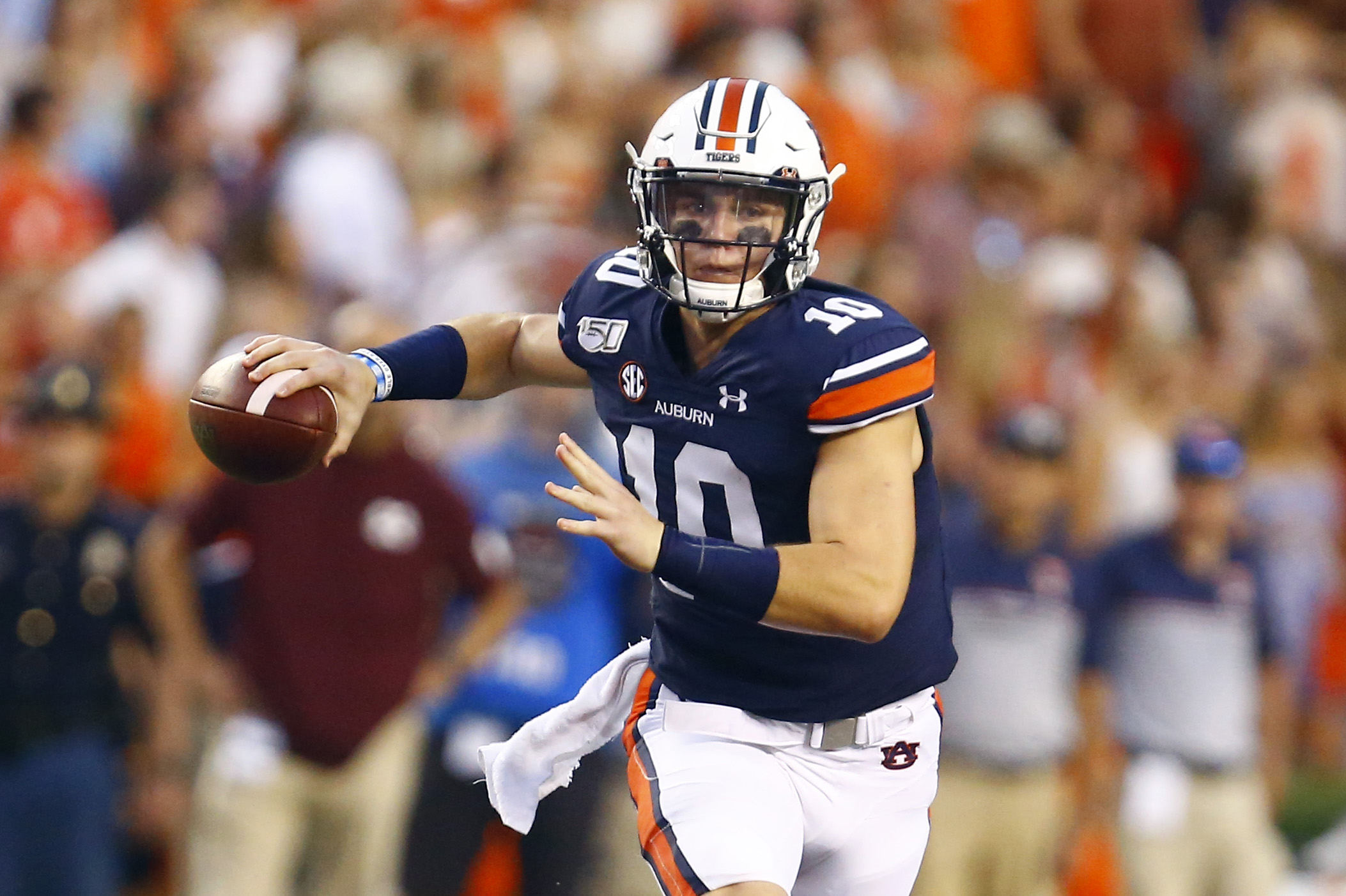 Auburn, Florida showcase 'big-boy ball' in top-10 matchup