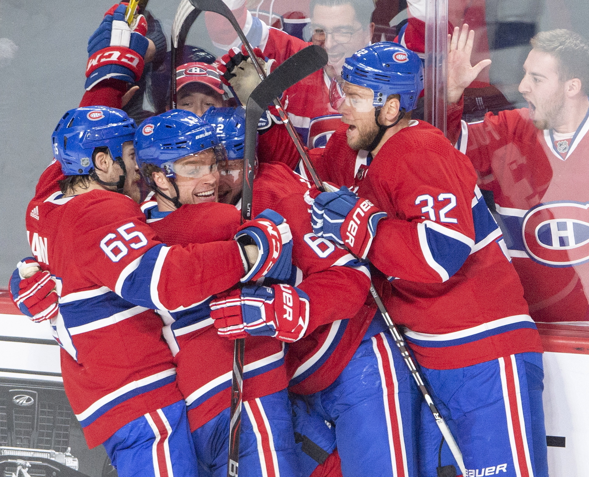 Canadiens beat Lightning to strengthen chance for wild card
