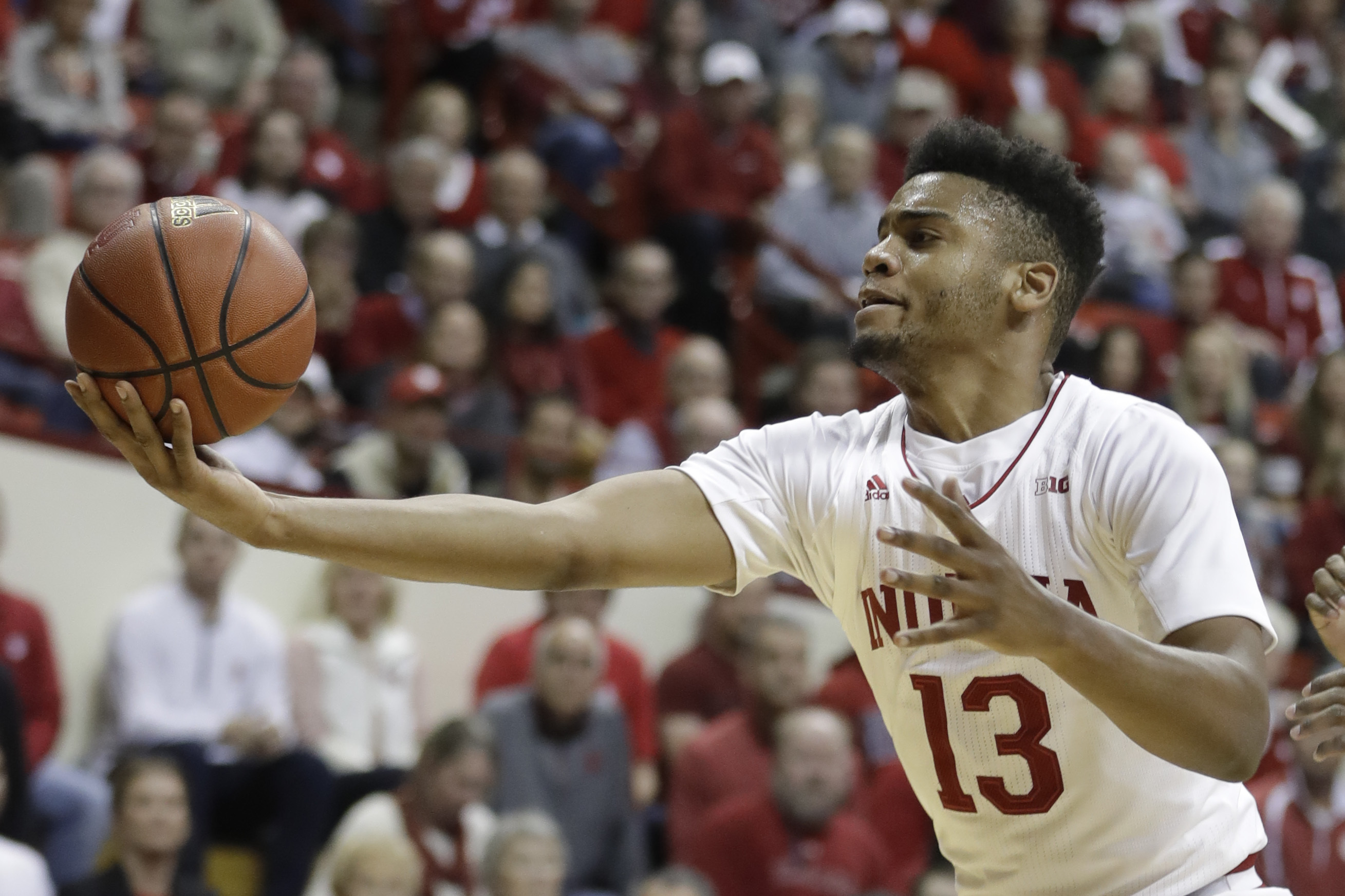 Langford scores 28, No. 21 Indiana defeats Illinois 73-65