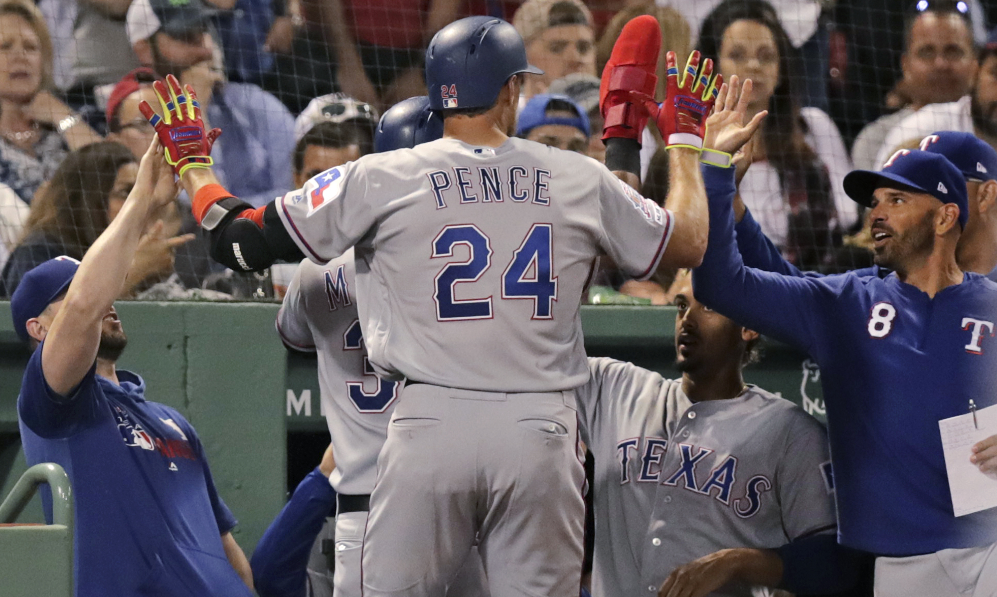 Pence hits inside-the-park HR, Rangers beat Red Sox 9-5