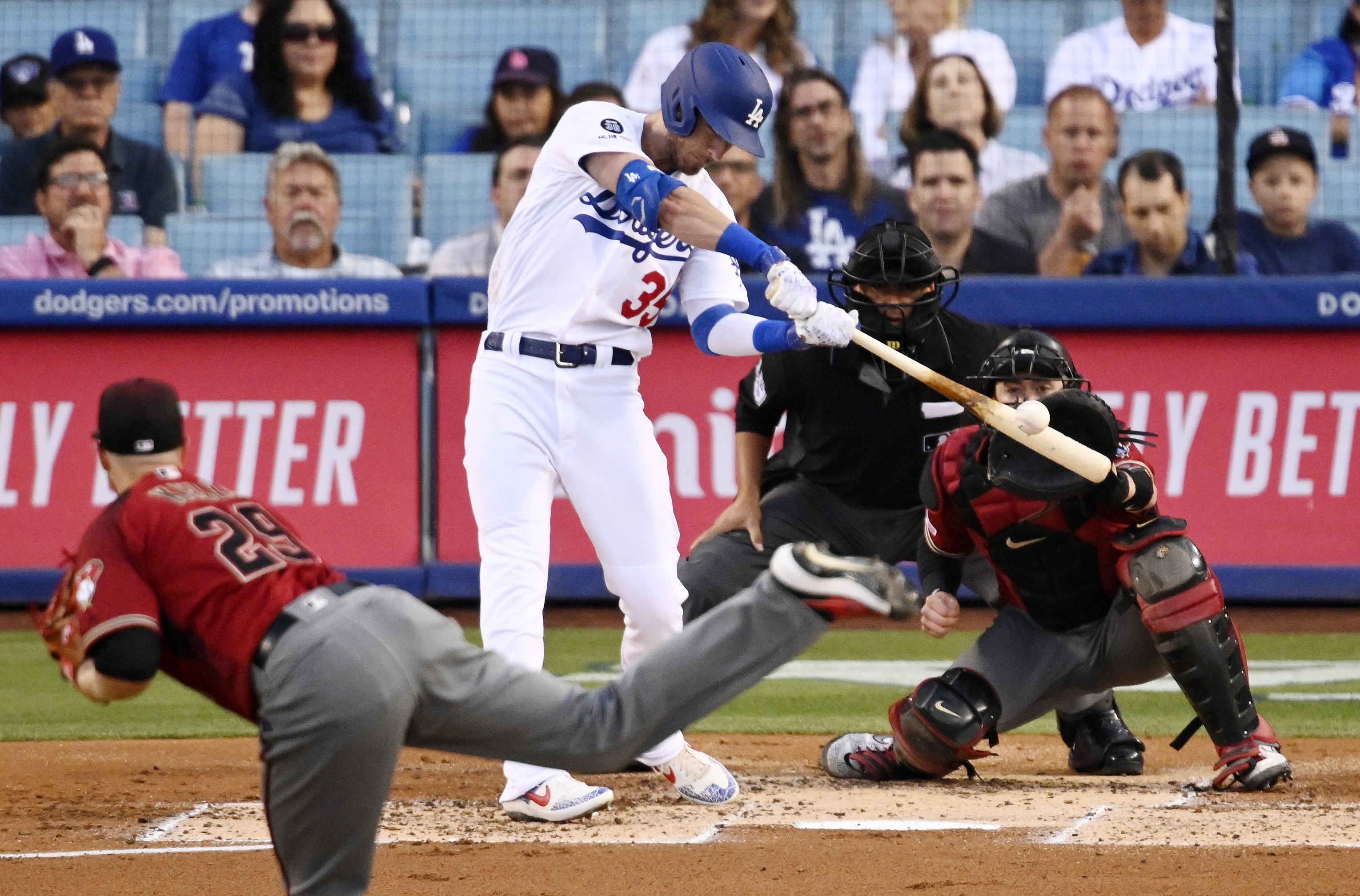 Dodgers beat D-backs 5-4 for 5th straight home walk-off win