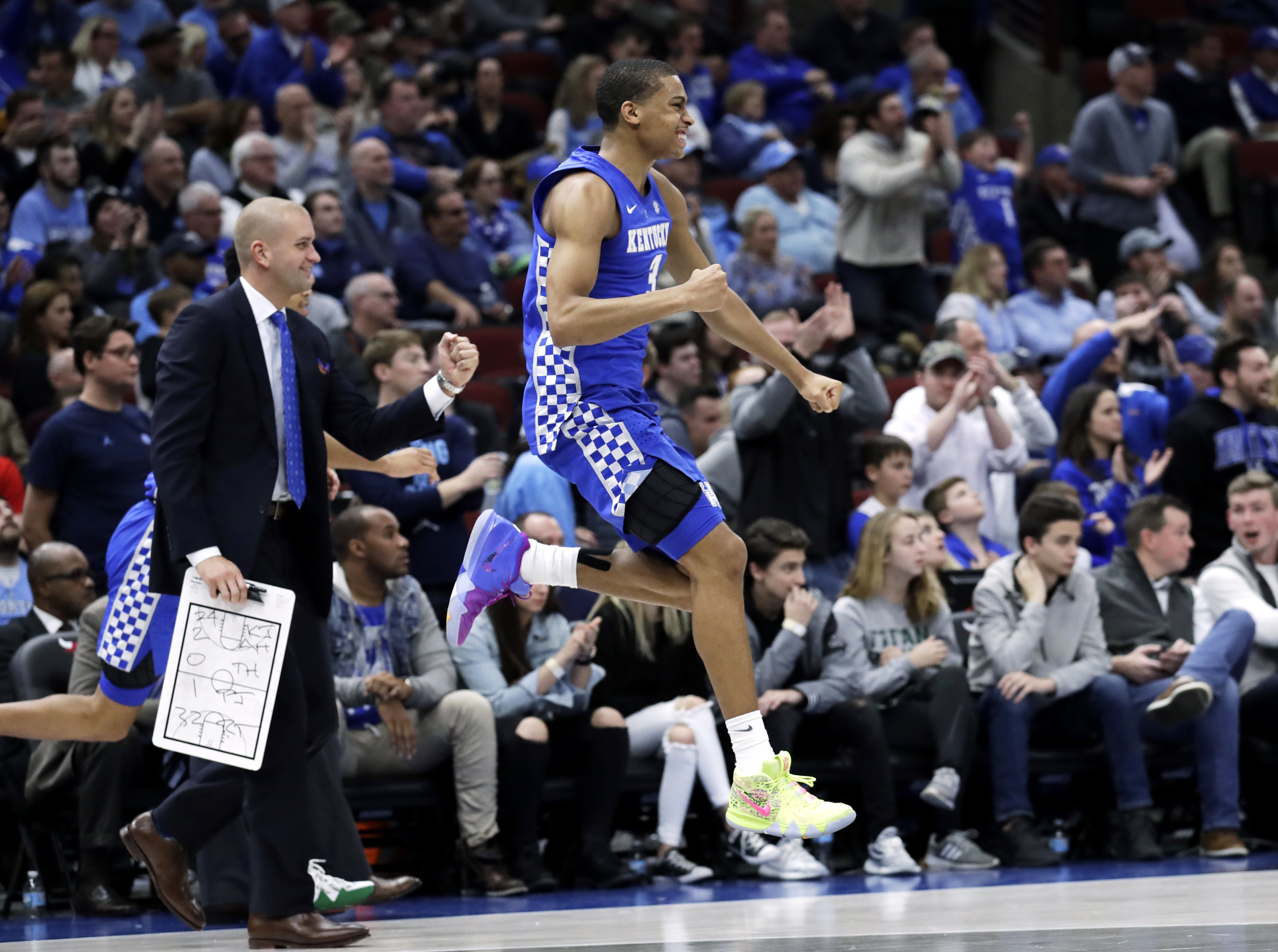 Johnson, Travis lead No. 19 Kentucky over No. 9 UNC, 80-72