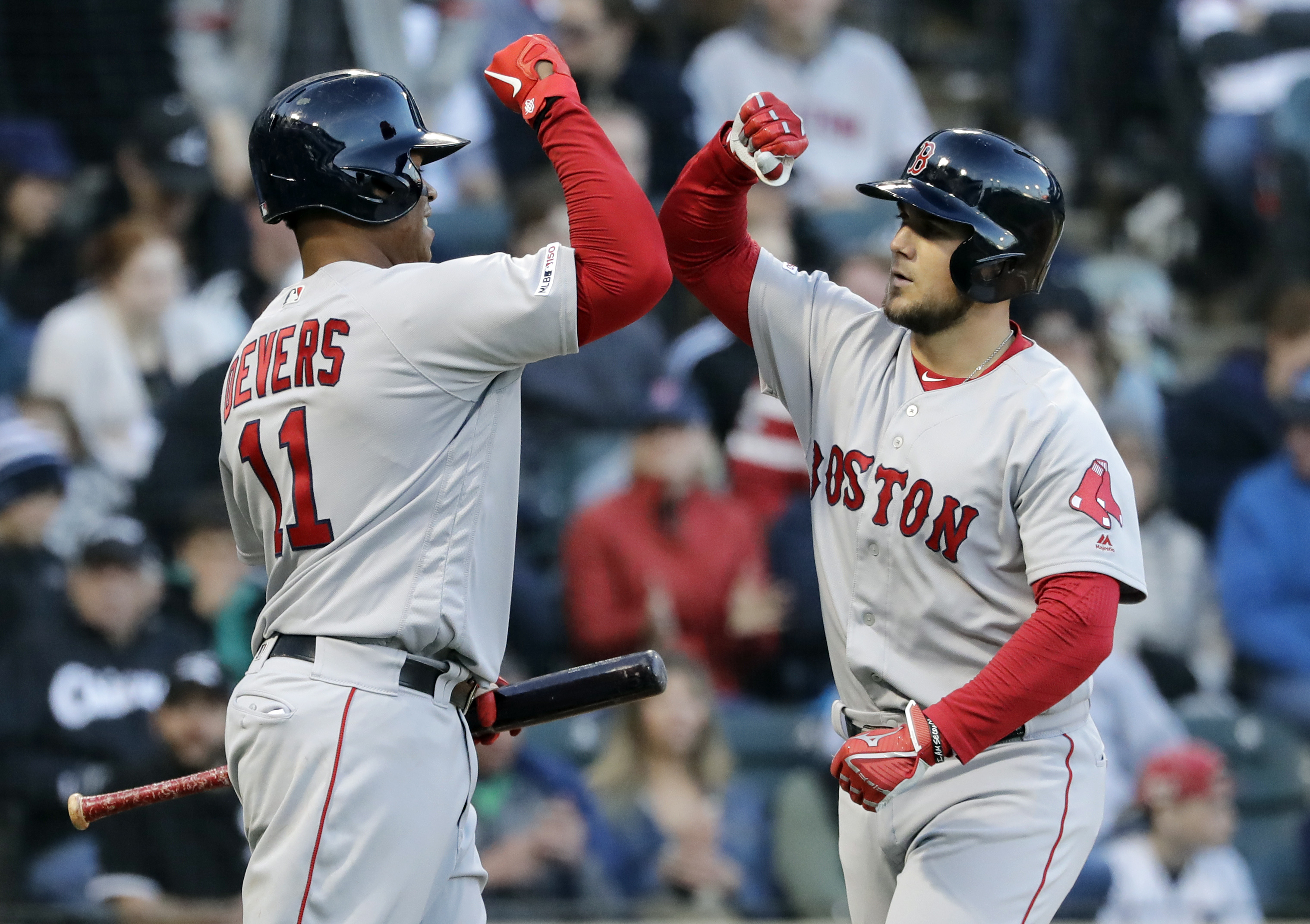 Red Sox get 10 hits in a row in 15-2 rout of White Sox