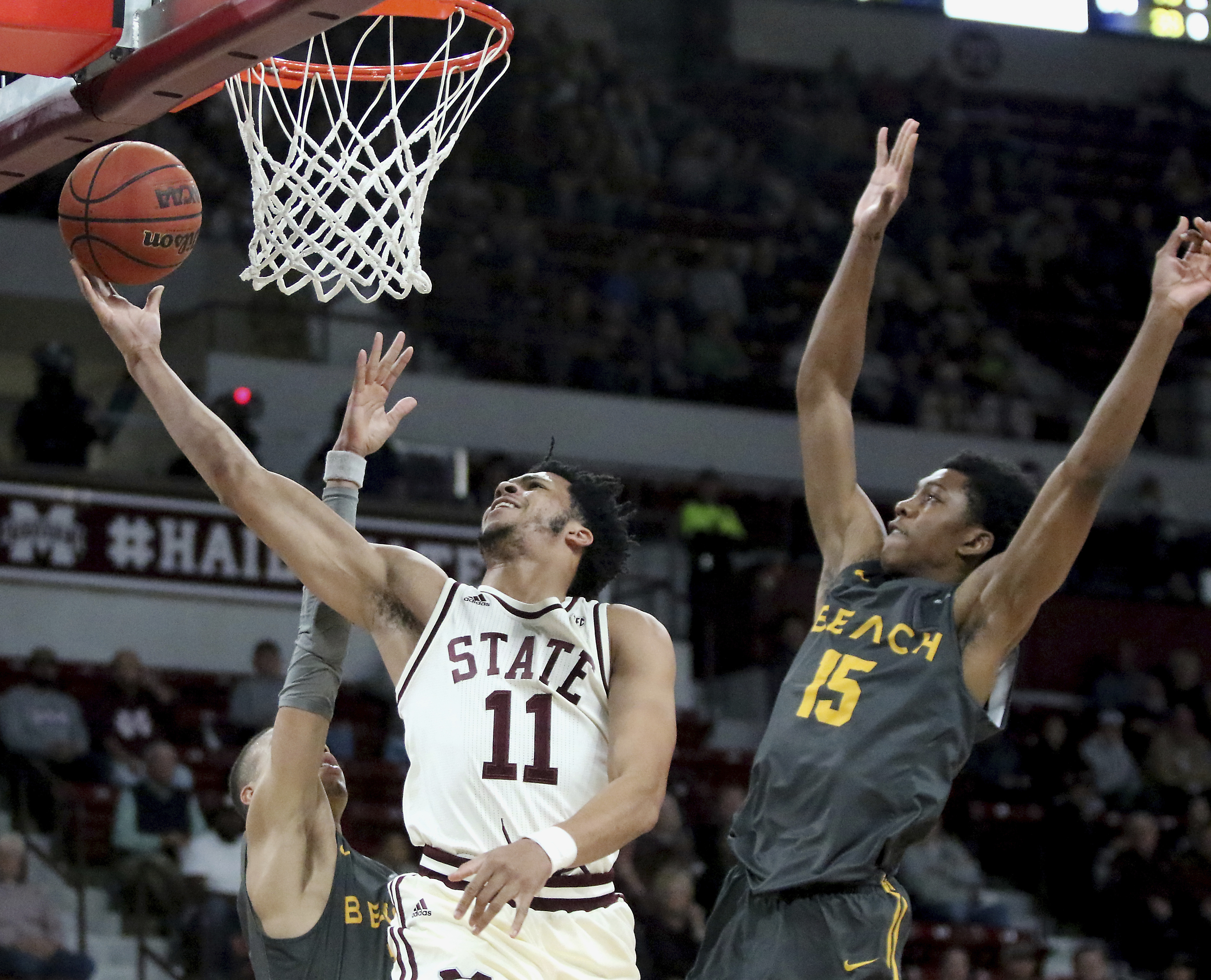 Weatherspoon leads No. 17 Mississippi St over LBSU 79-51