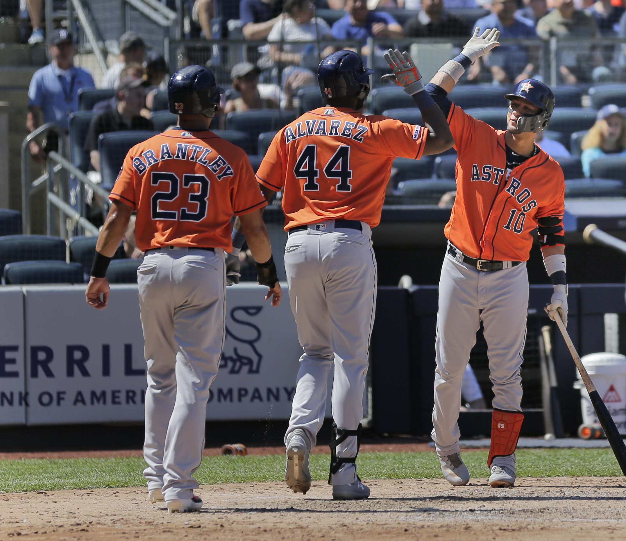 Altuve, Alvarez HR as Astros halt Yanks to end 7-game slide