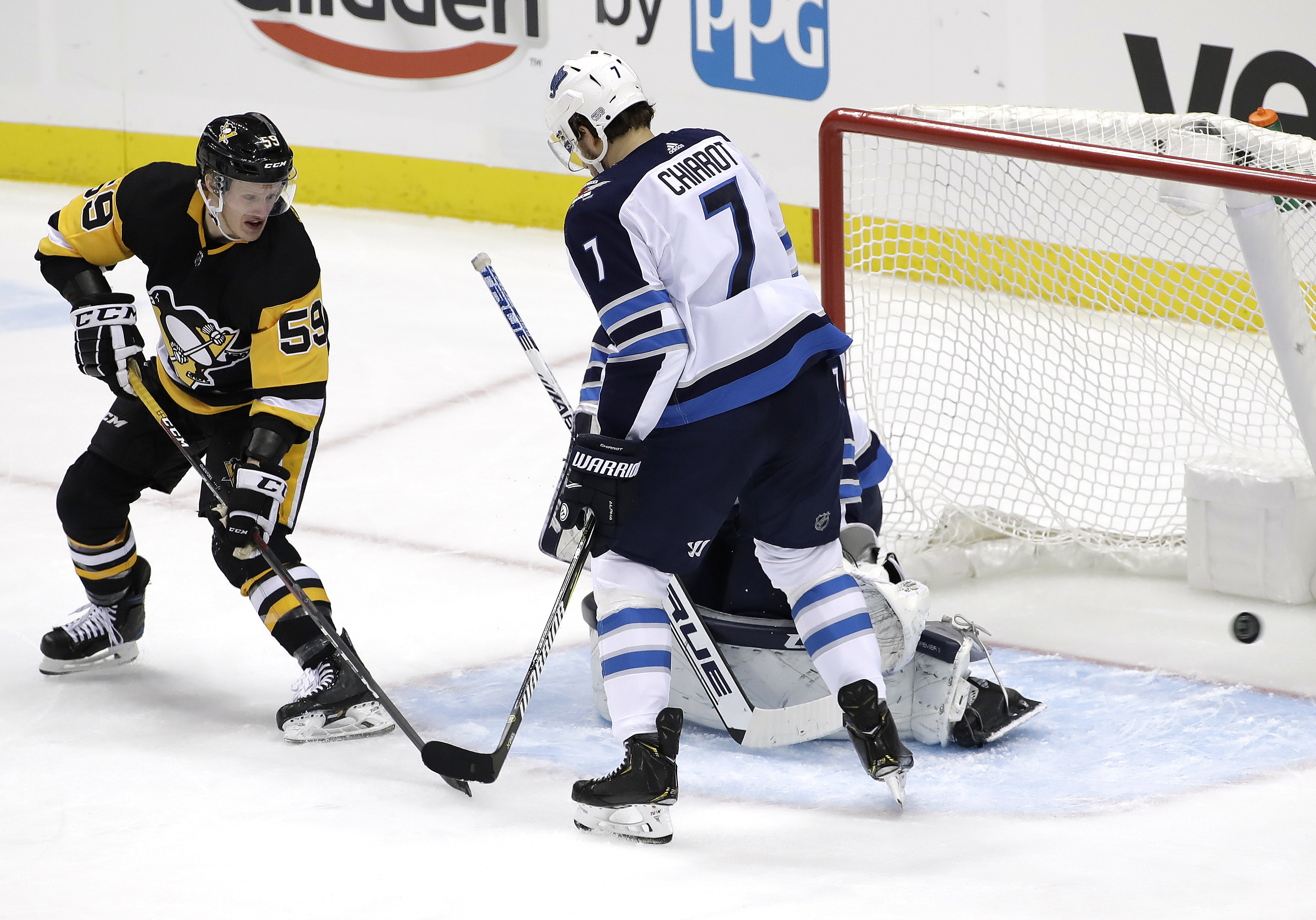 Maatta, Cullen help Penguins beat Jets for 8th straight win