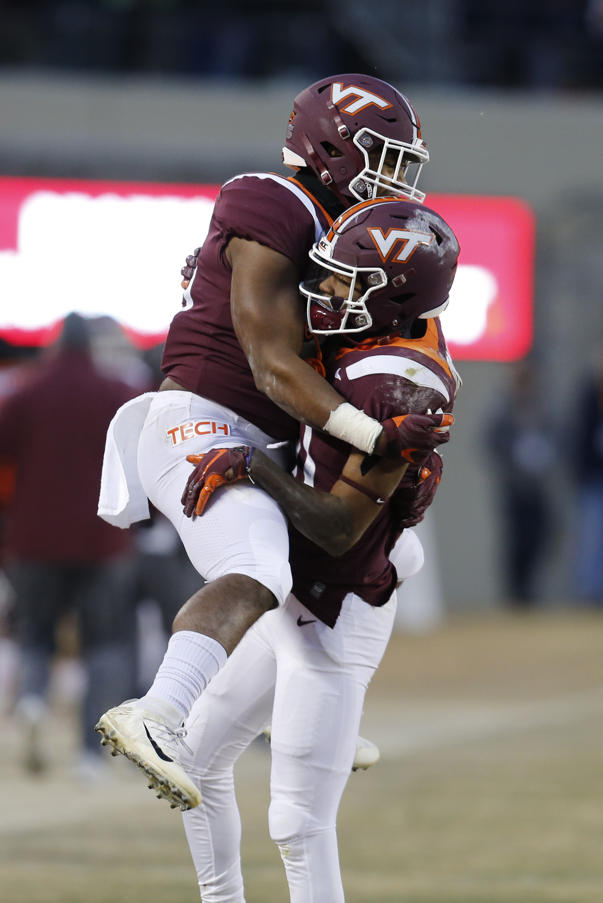 Overtime FG gives Hokies wild 34-31 win over Virginia