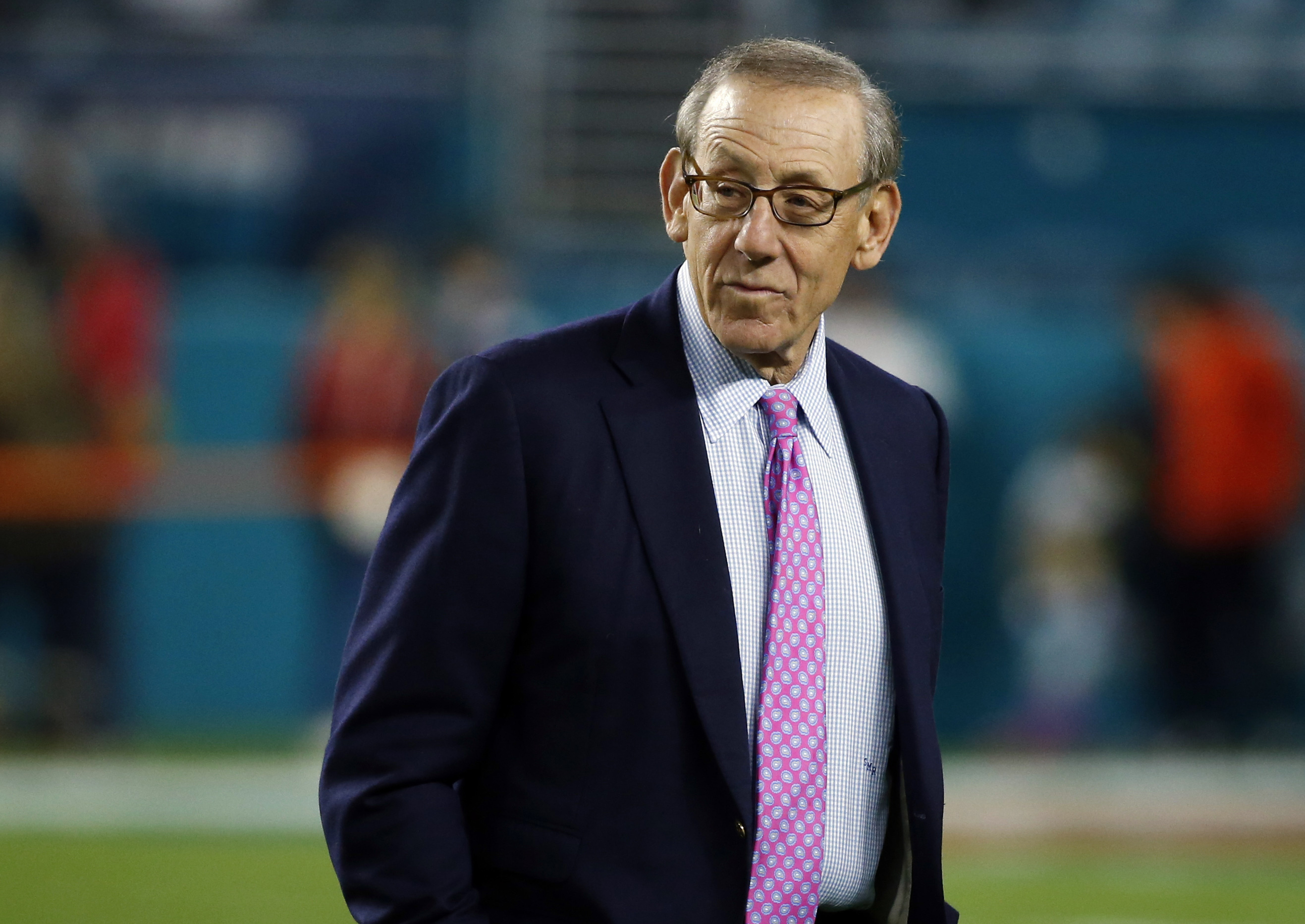 Dolphins' receiver, owner at odds on support of Trump