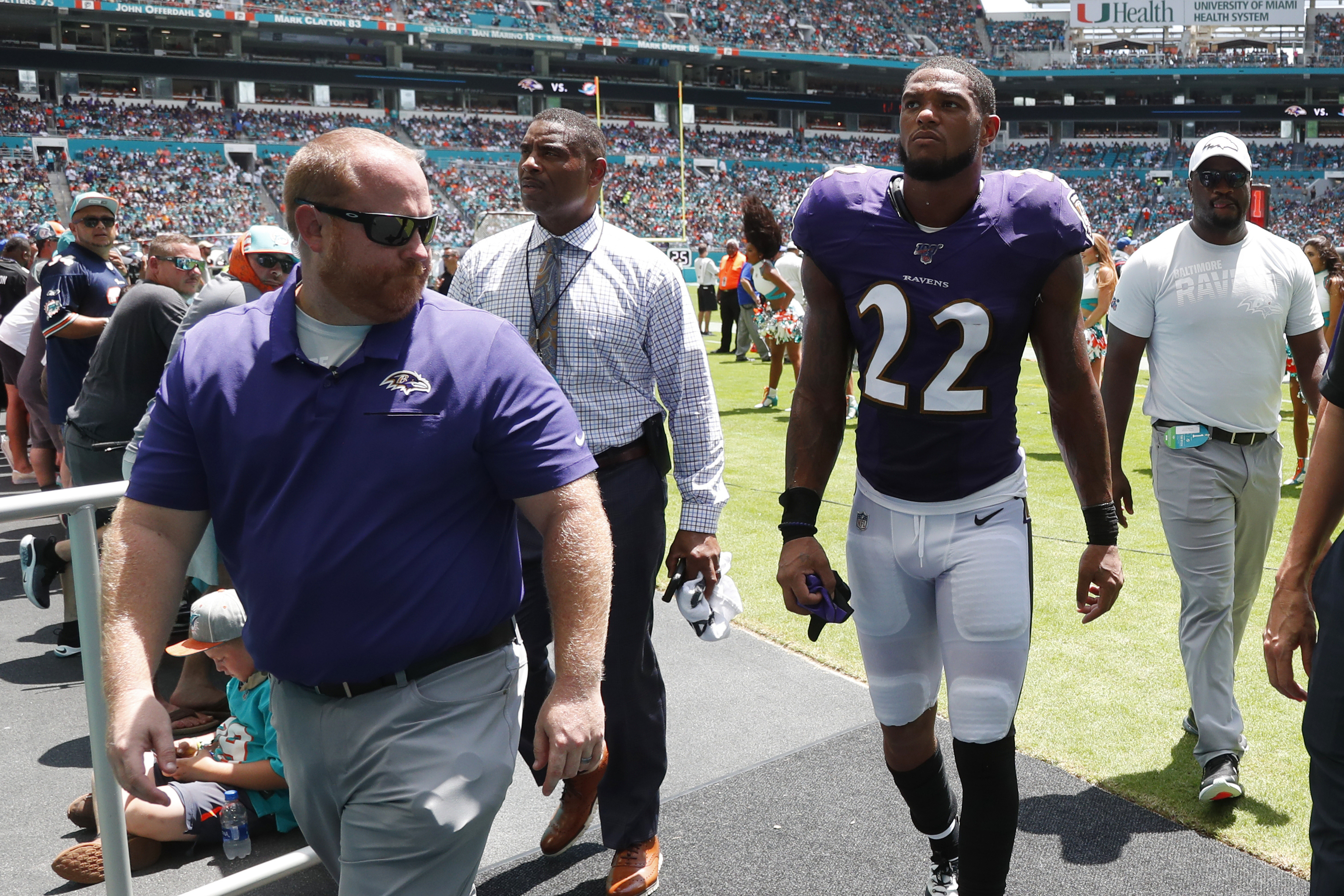 Ravens CB Smith to miss 'multiple weeks' with knee injury