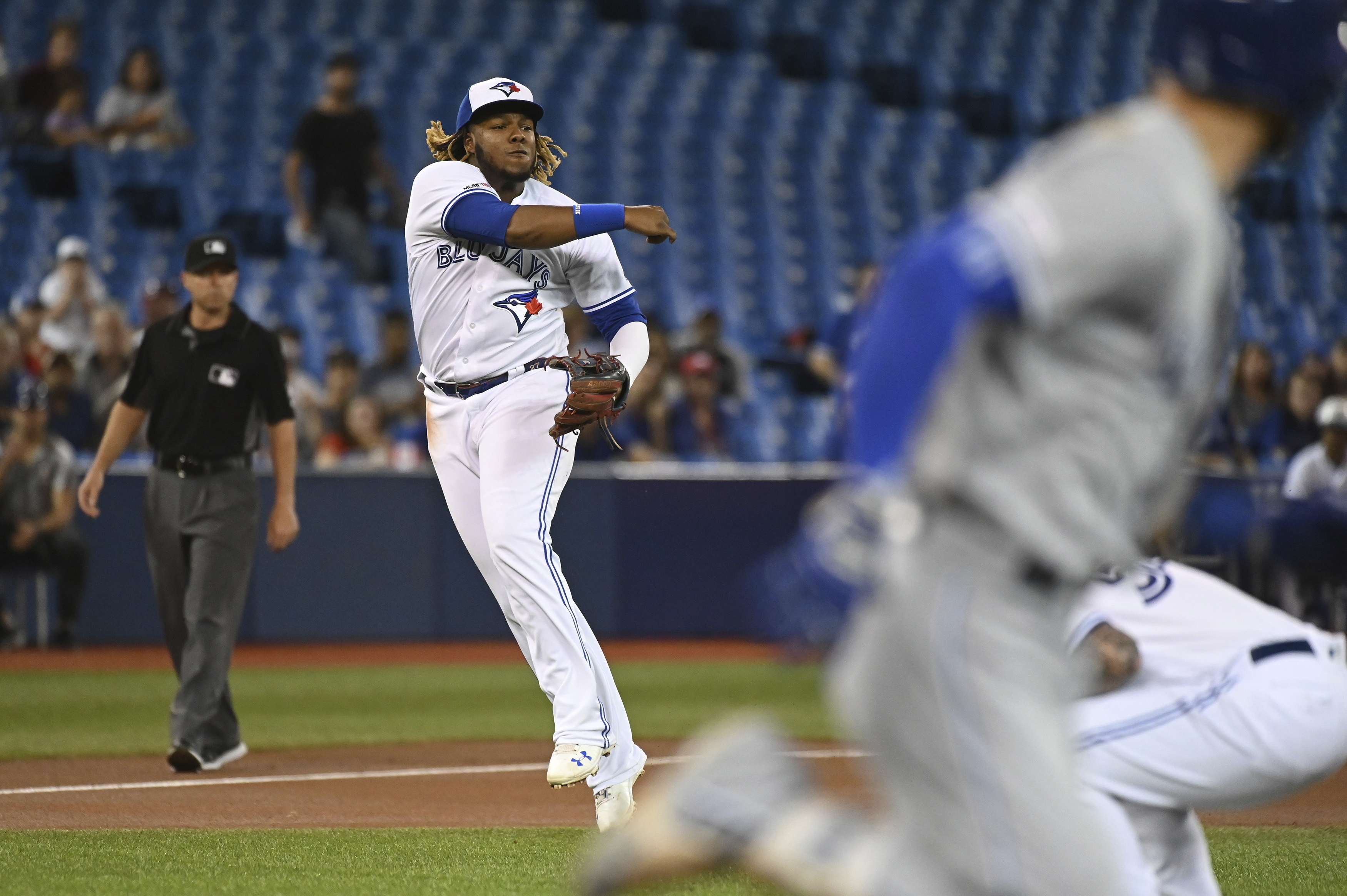 Gurriel homers twice, Blue Jays snap skid, beat Royals 6-2