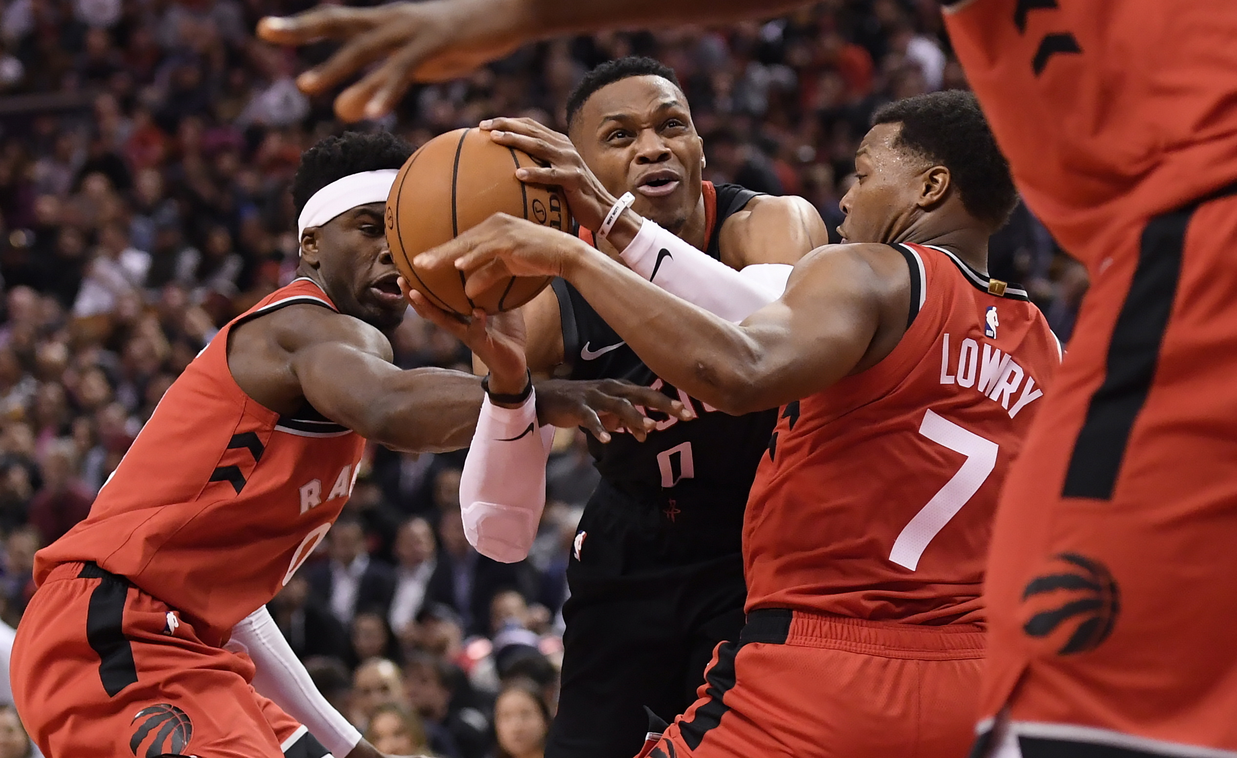Rockets rebound to beat Raptors 119-109