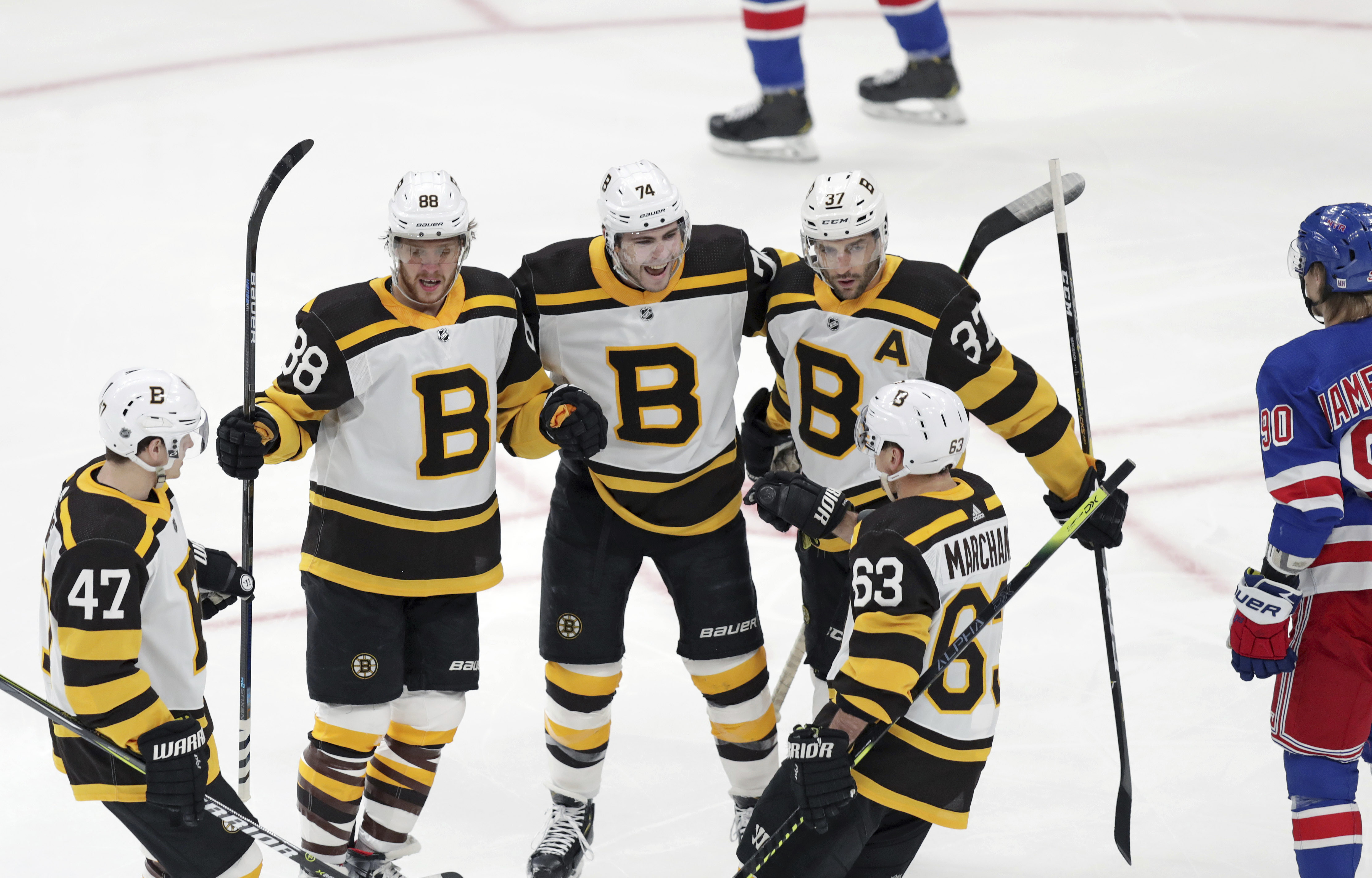 Pastrnak’s hat trick carries Bruins past Rangers 6-3