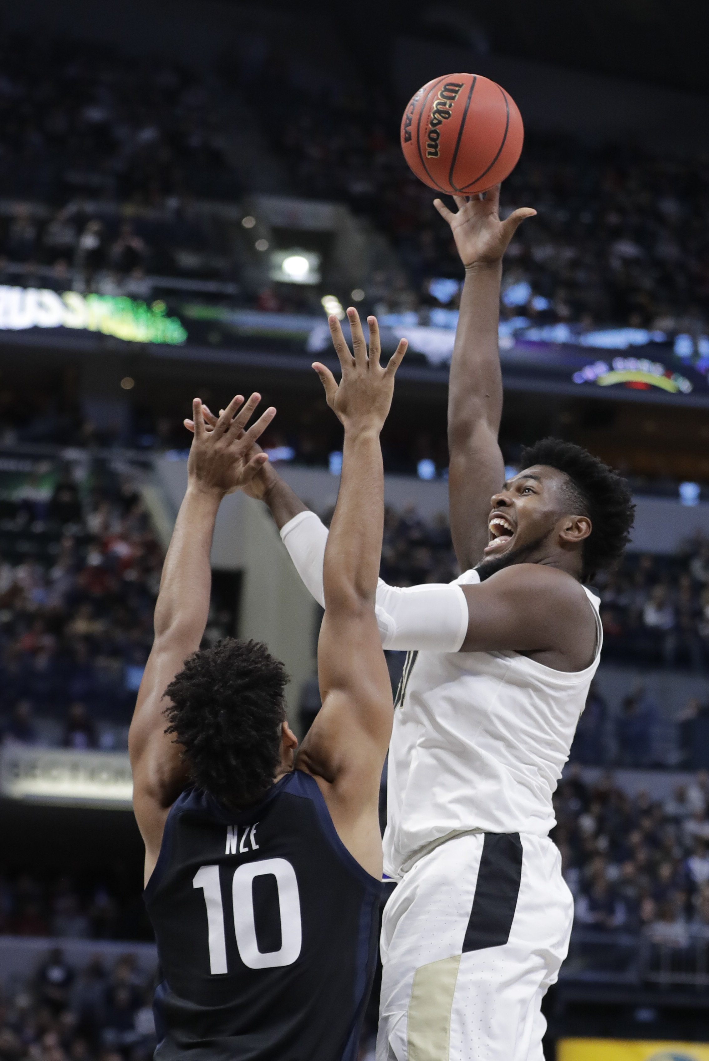 No. 17 Butler relies on strong defense to stifle Purdue