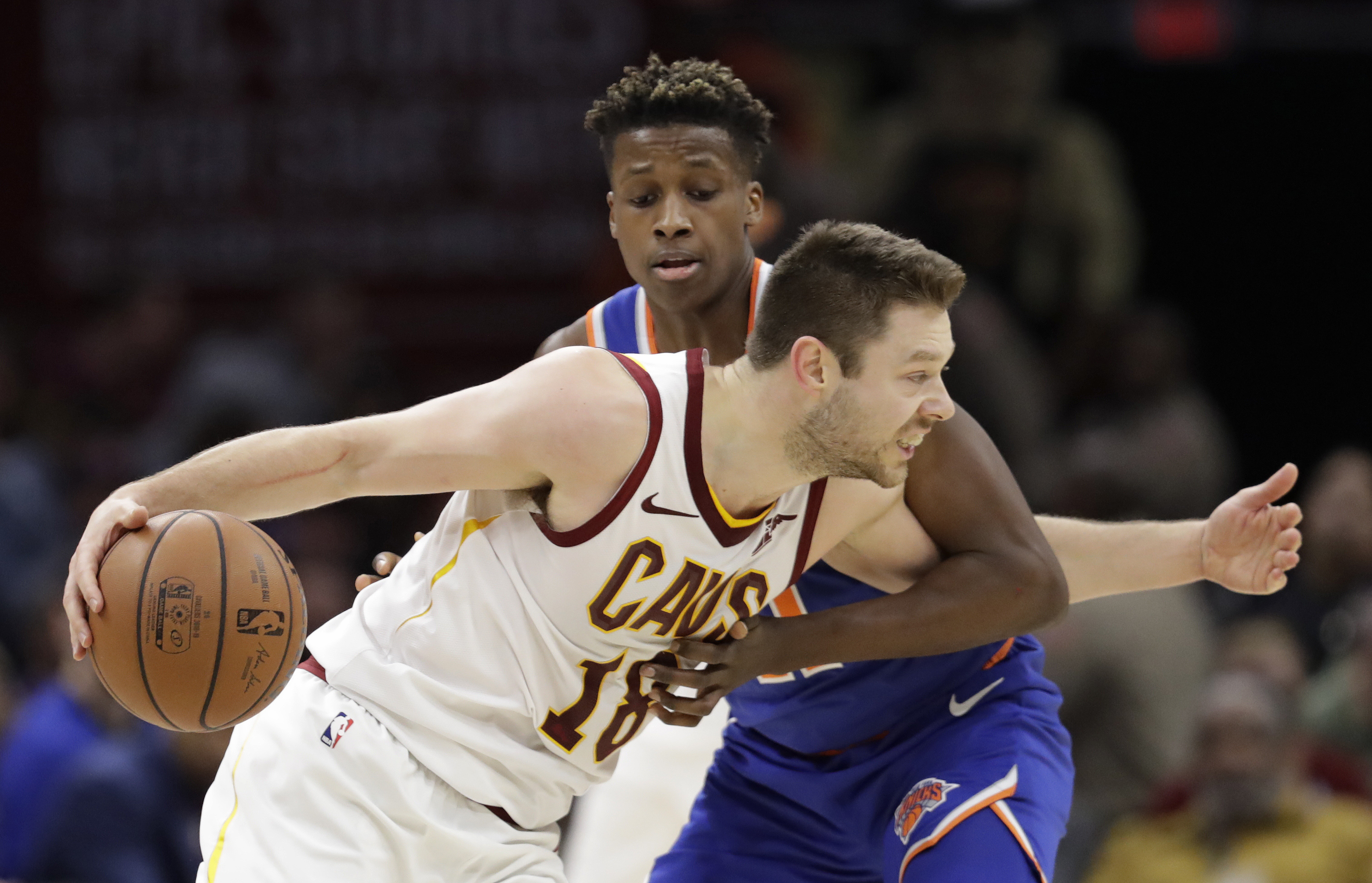 Hood’s late basket sends Cavs past Knicks 113-106