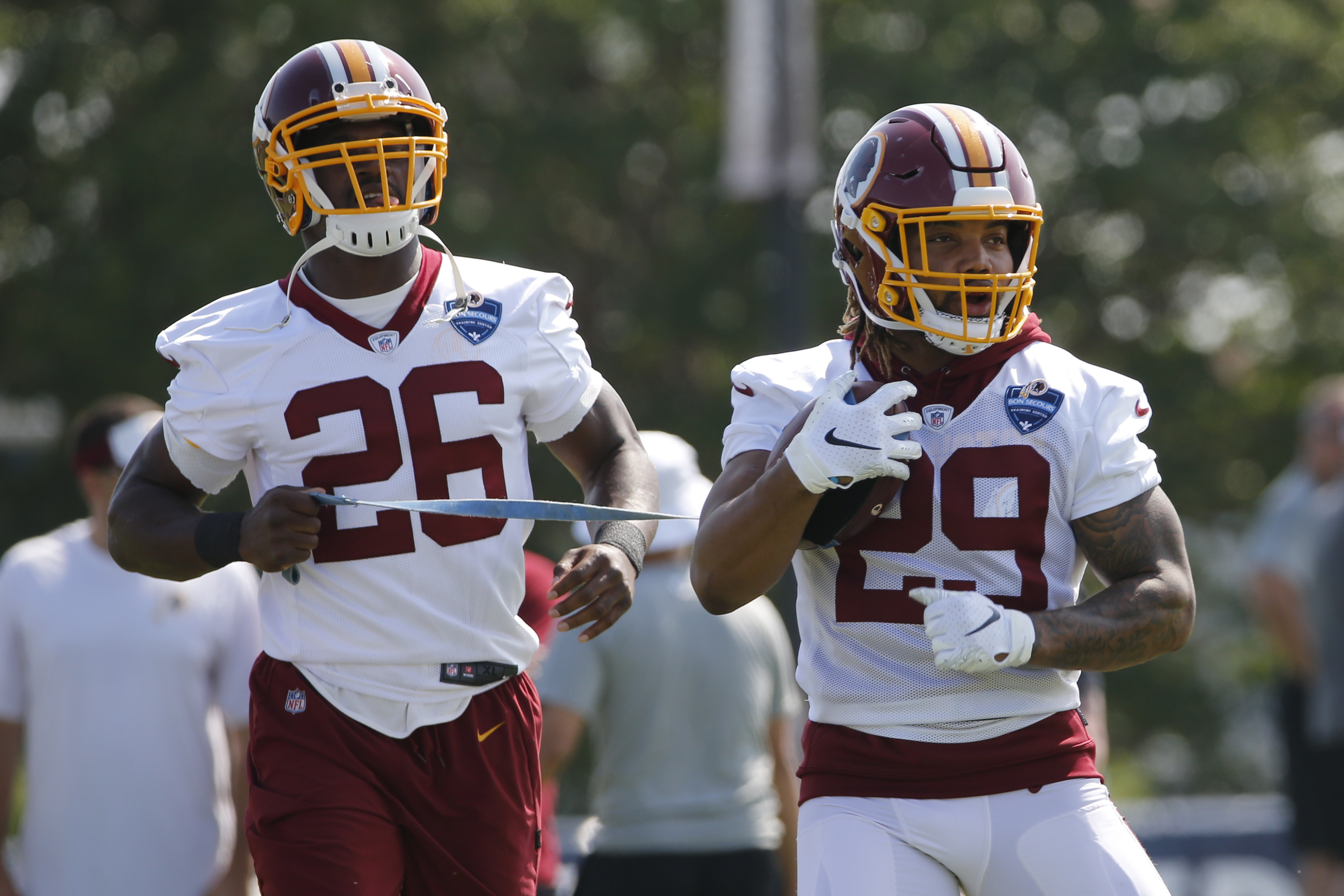 Adrian Peterson a healthy scratch in Skins' opener