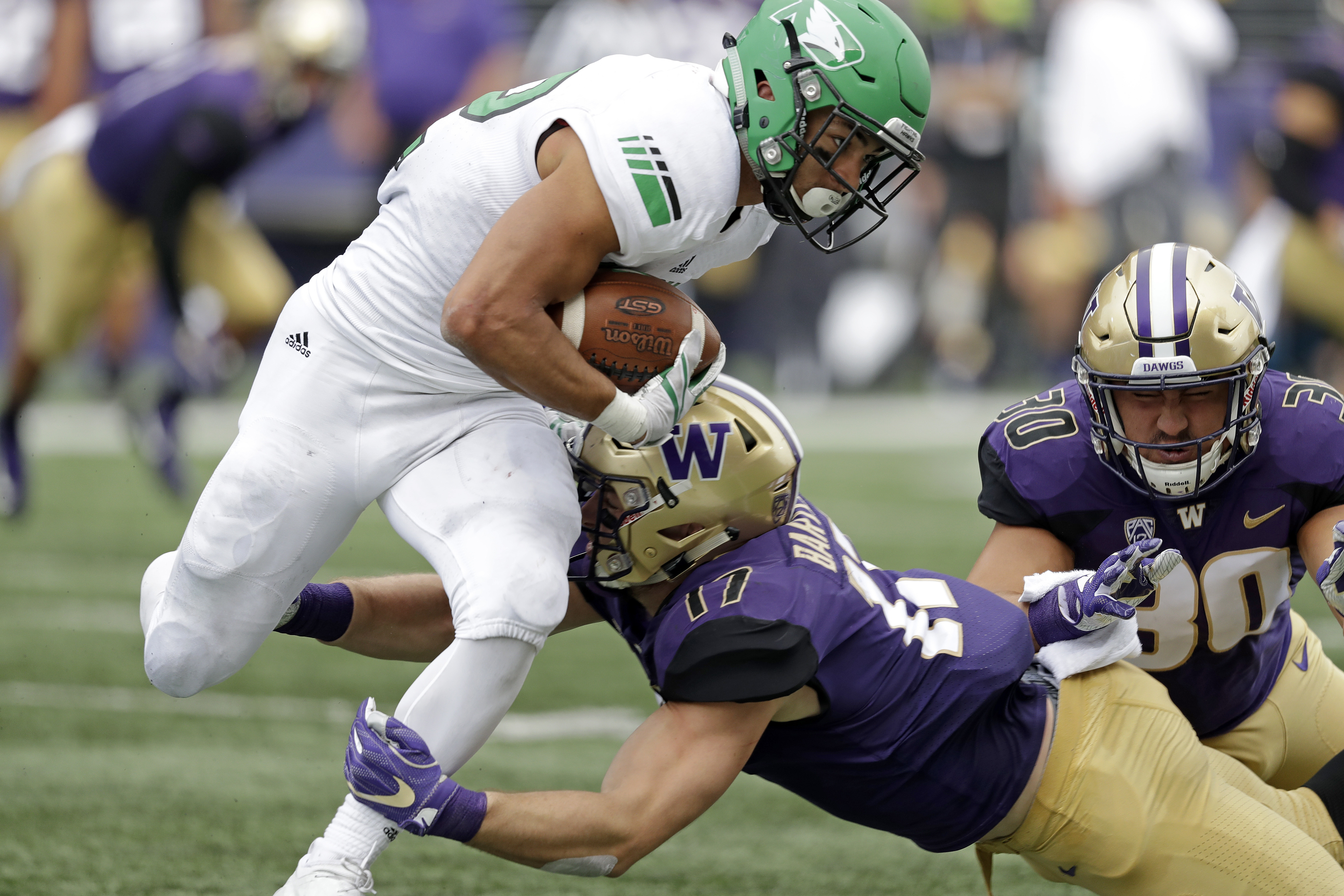 No. 9 Washington wakes up late in 45-3 win over North Dakota