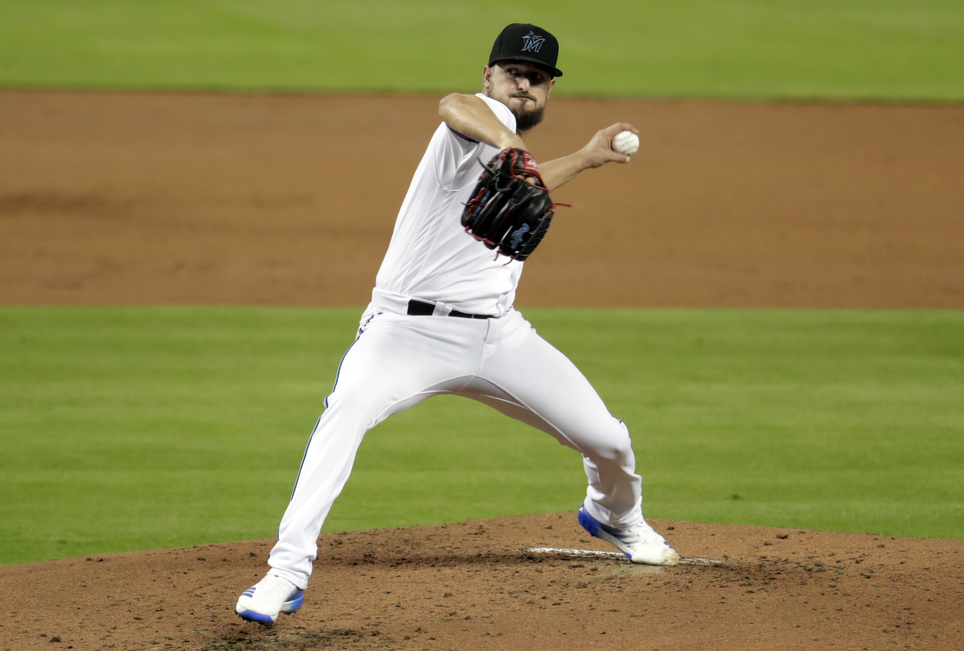 Indians’ Kluber bruises right forearm in 4-2 loss to Marlins