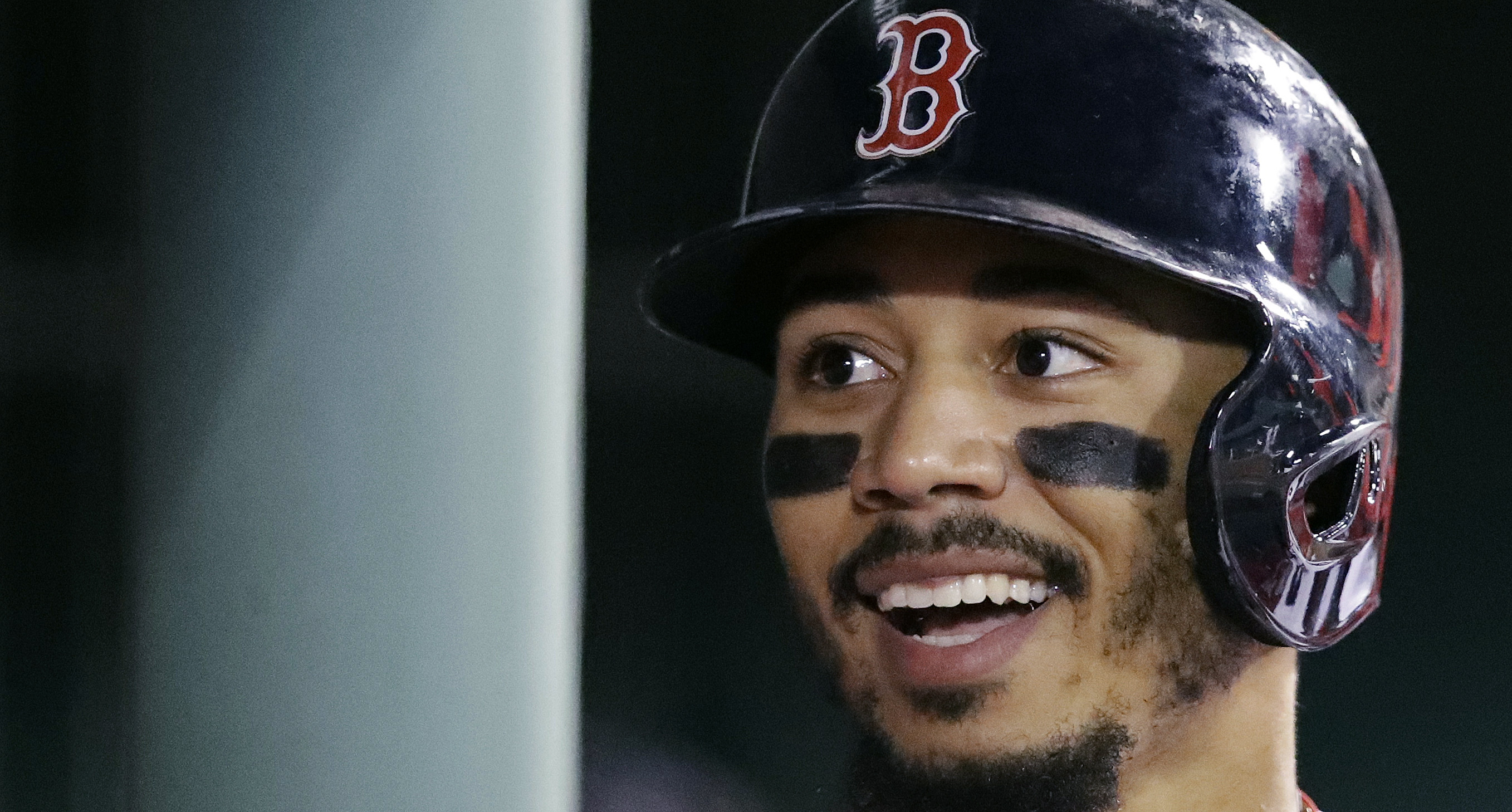 Red Sox OF Betts steals base, joins 30-30 club