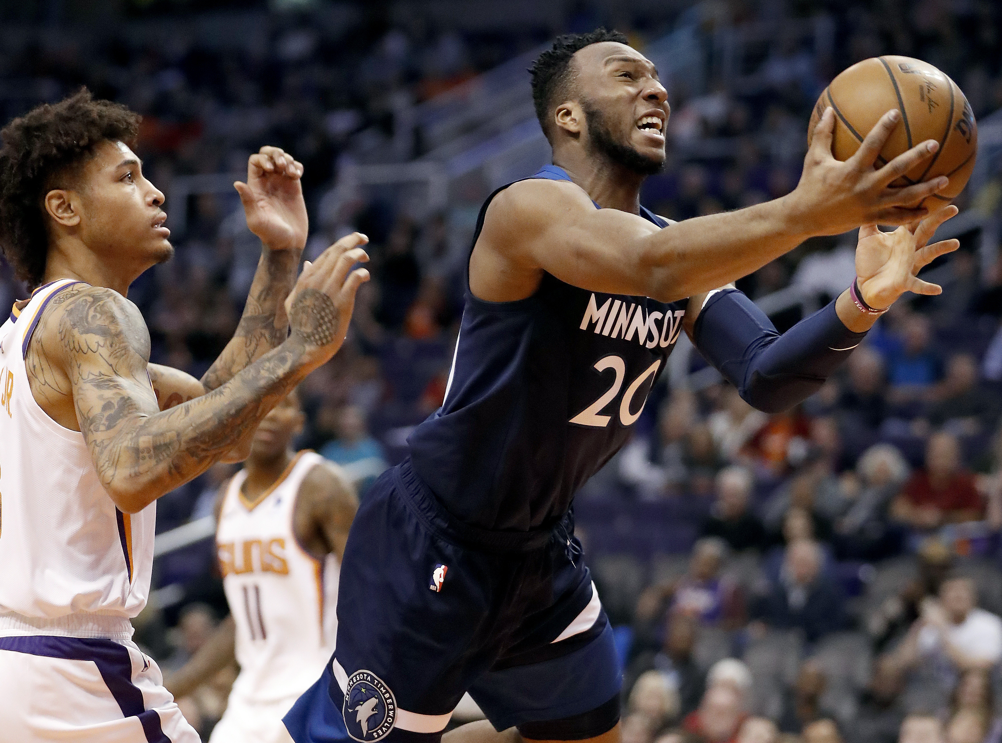 Towns, Timberwolves rout short-handed Suns 118-91