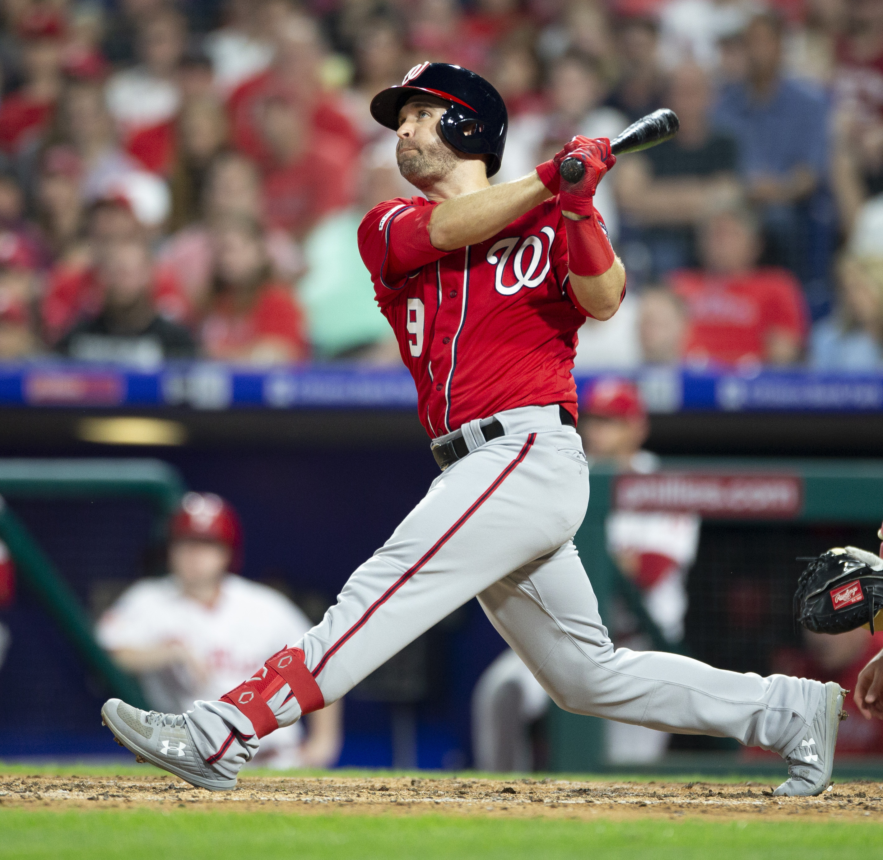 Suzuki, Robles homer in 8th to lead Nationals past Phillies