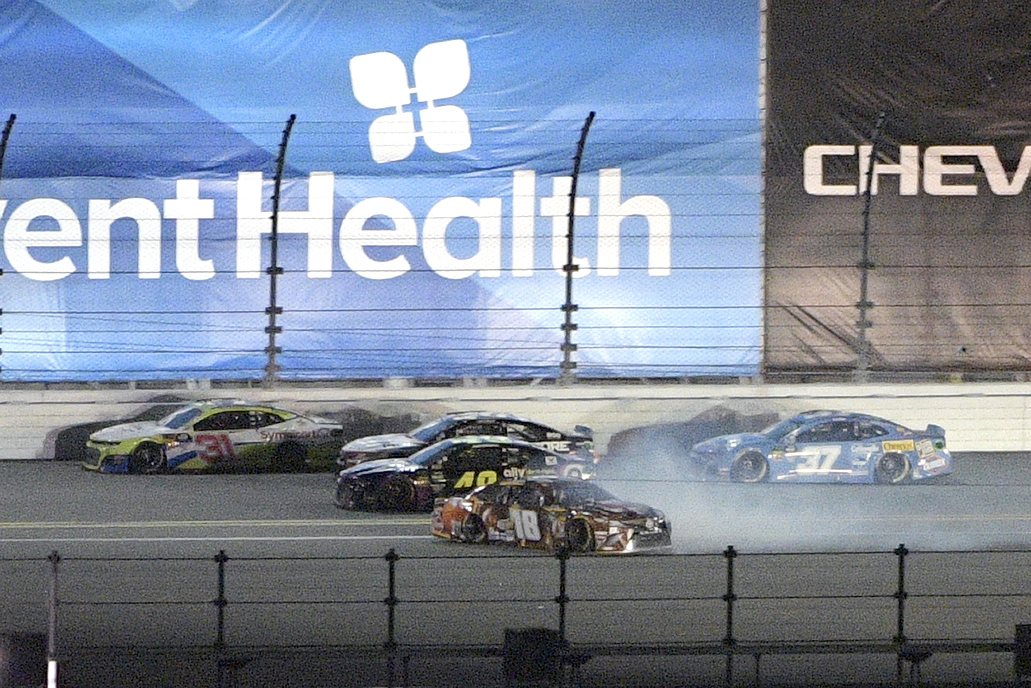 Johnson causes another crash at Daytona, concedes mistake