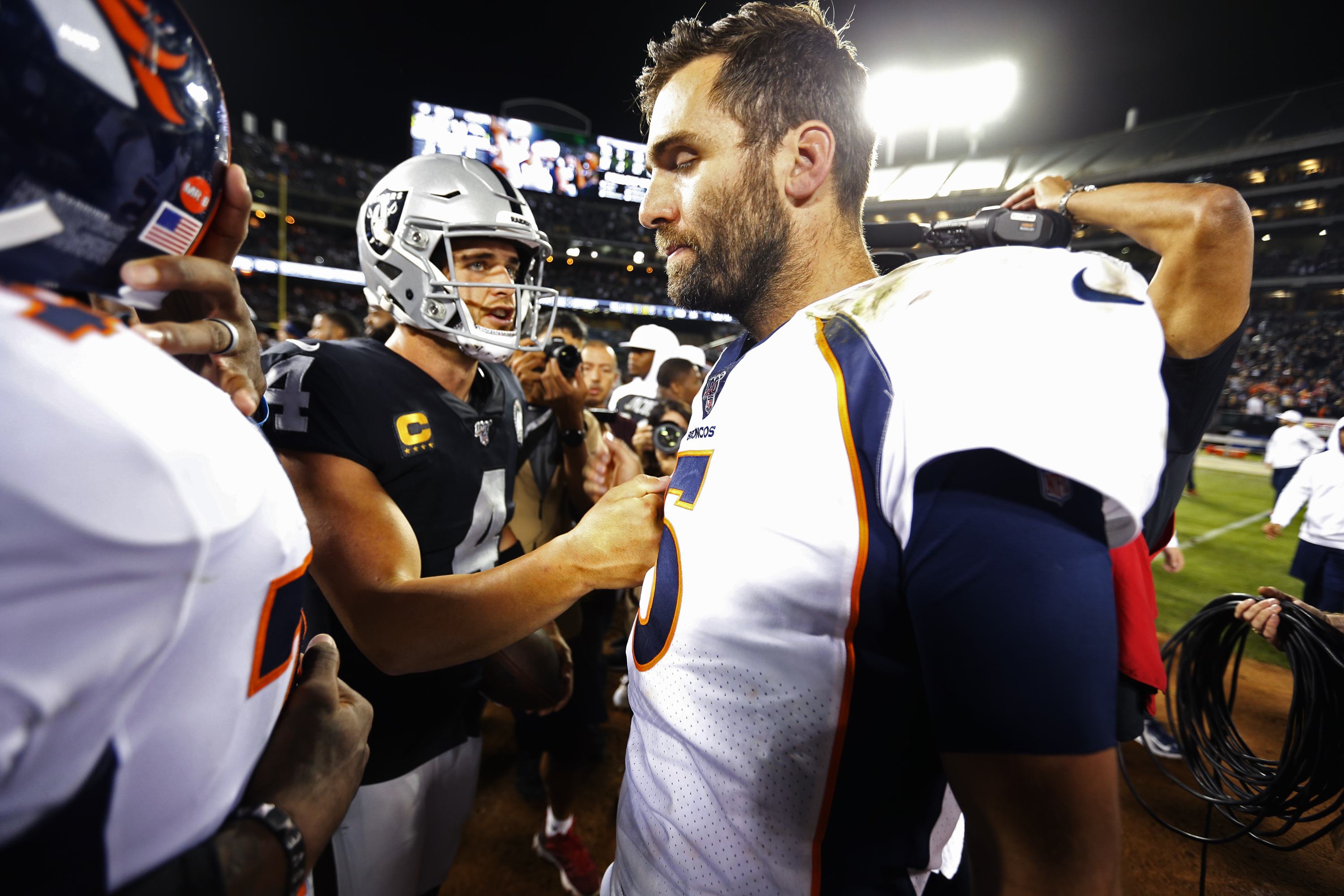Broncos come up short in debut for Flacco, Fangio
