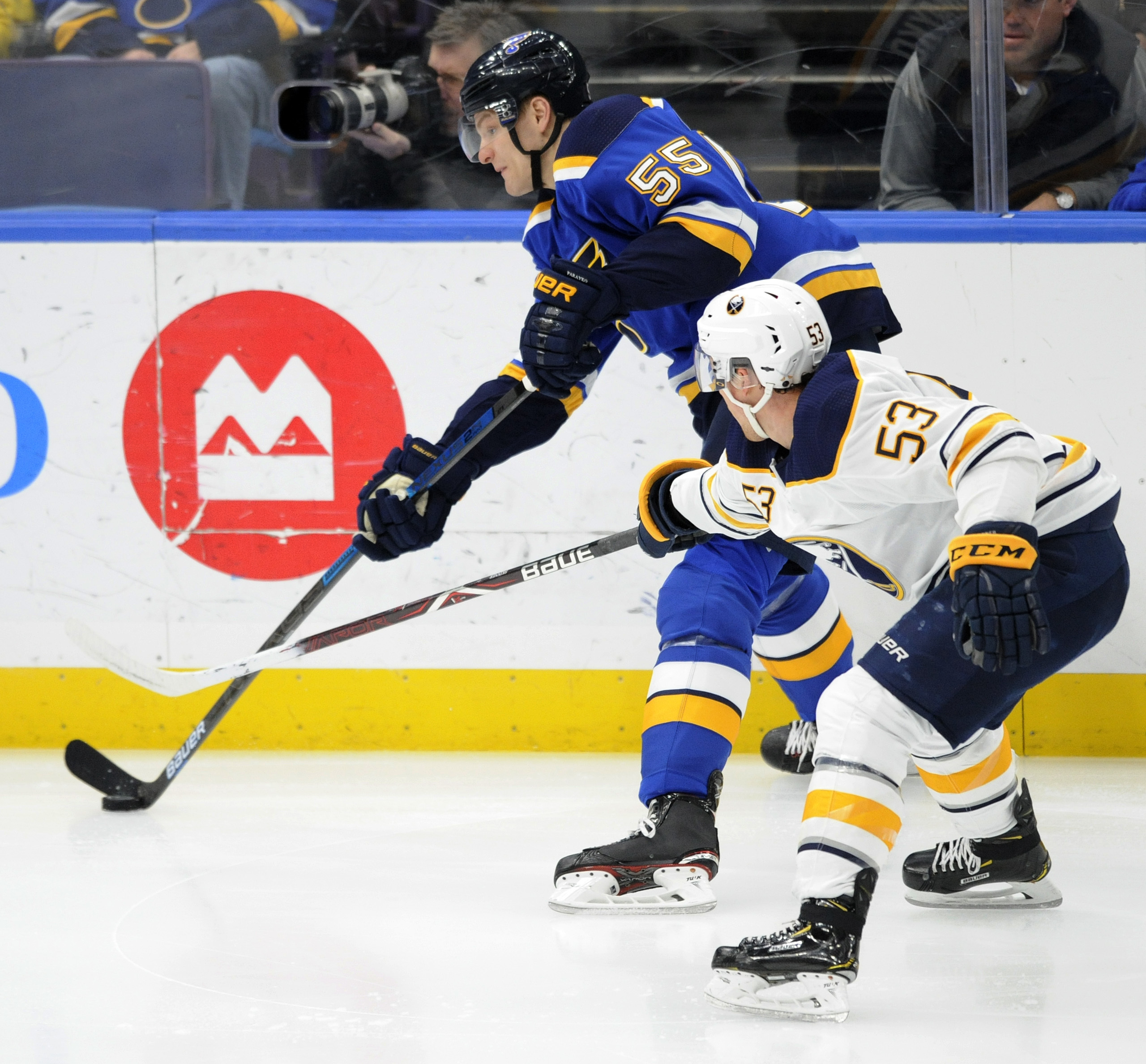 Thomas, Allen lead Blues to a 4-1 victory over Sabres