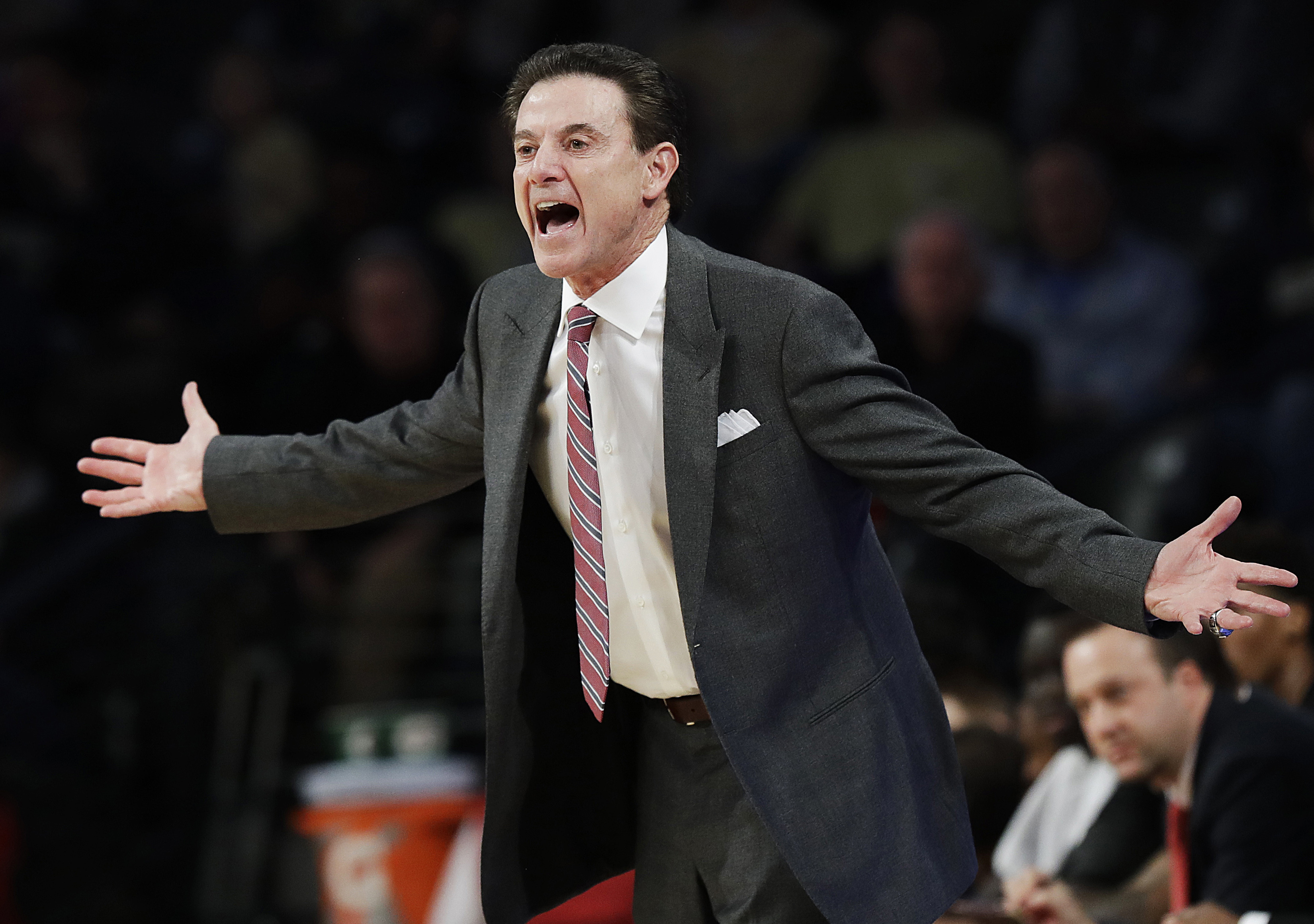 Pitino coaches Athens club to win days after his arrival