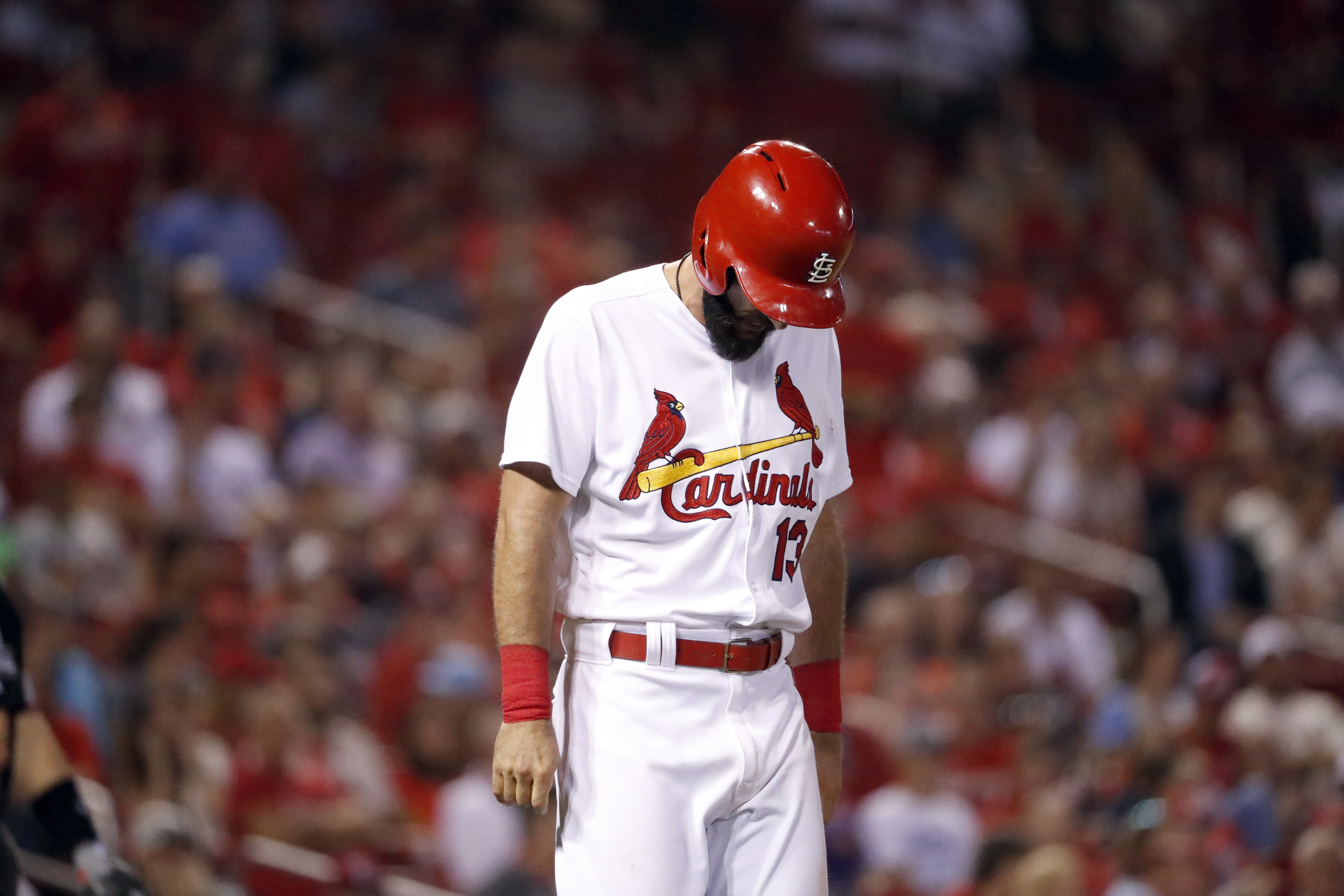 Cardinals’ Matt Carpenter hit by pitch, leaves game