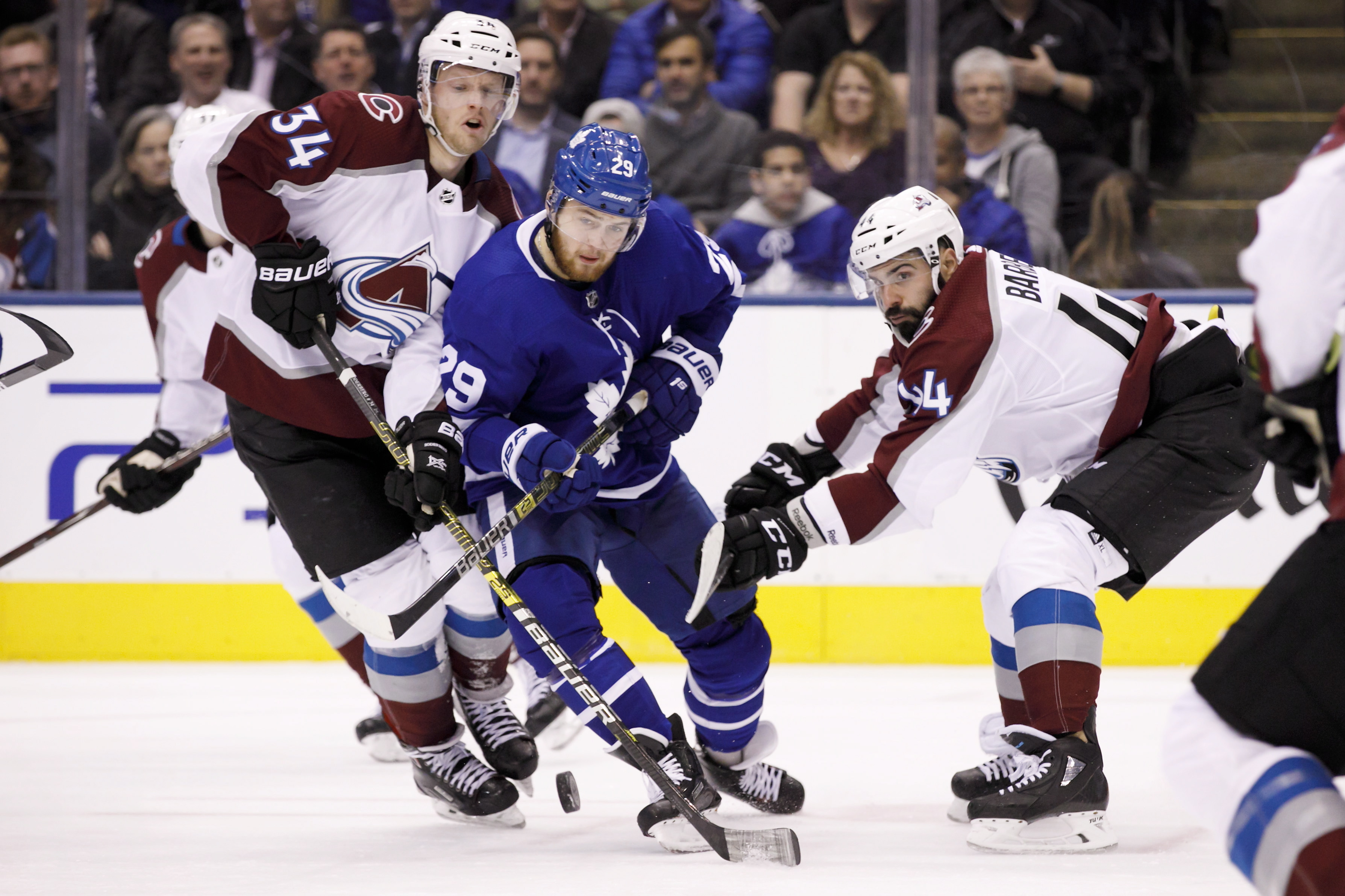 Soderberg’s 1st hat trick leads Avalanche past Leafs 6-3