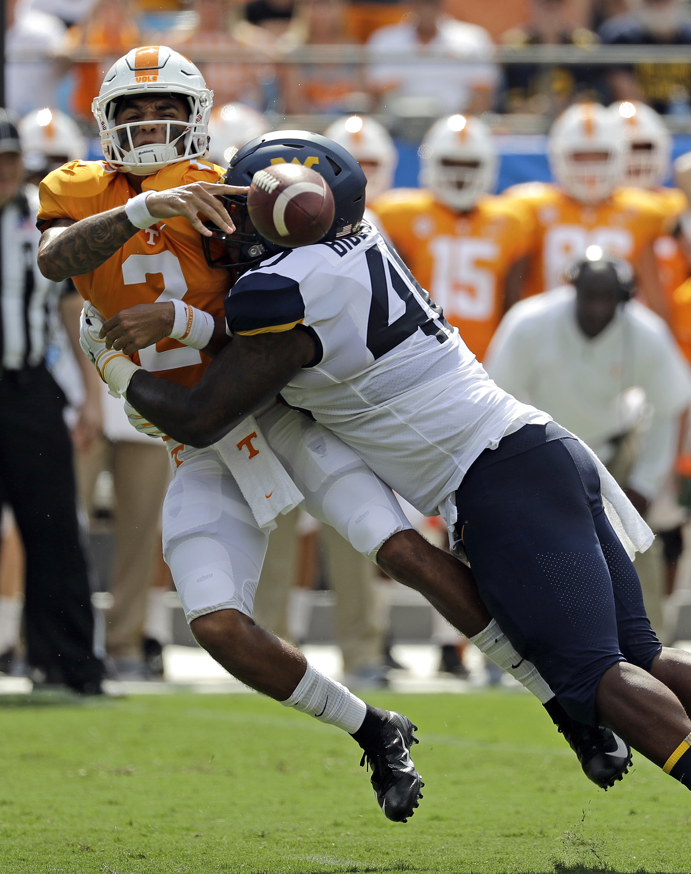Weather delays 2nd half of Tennessee-West Virginia game
