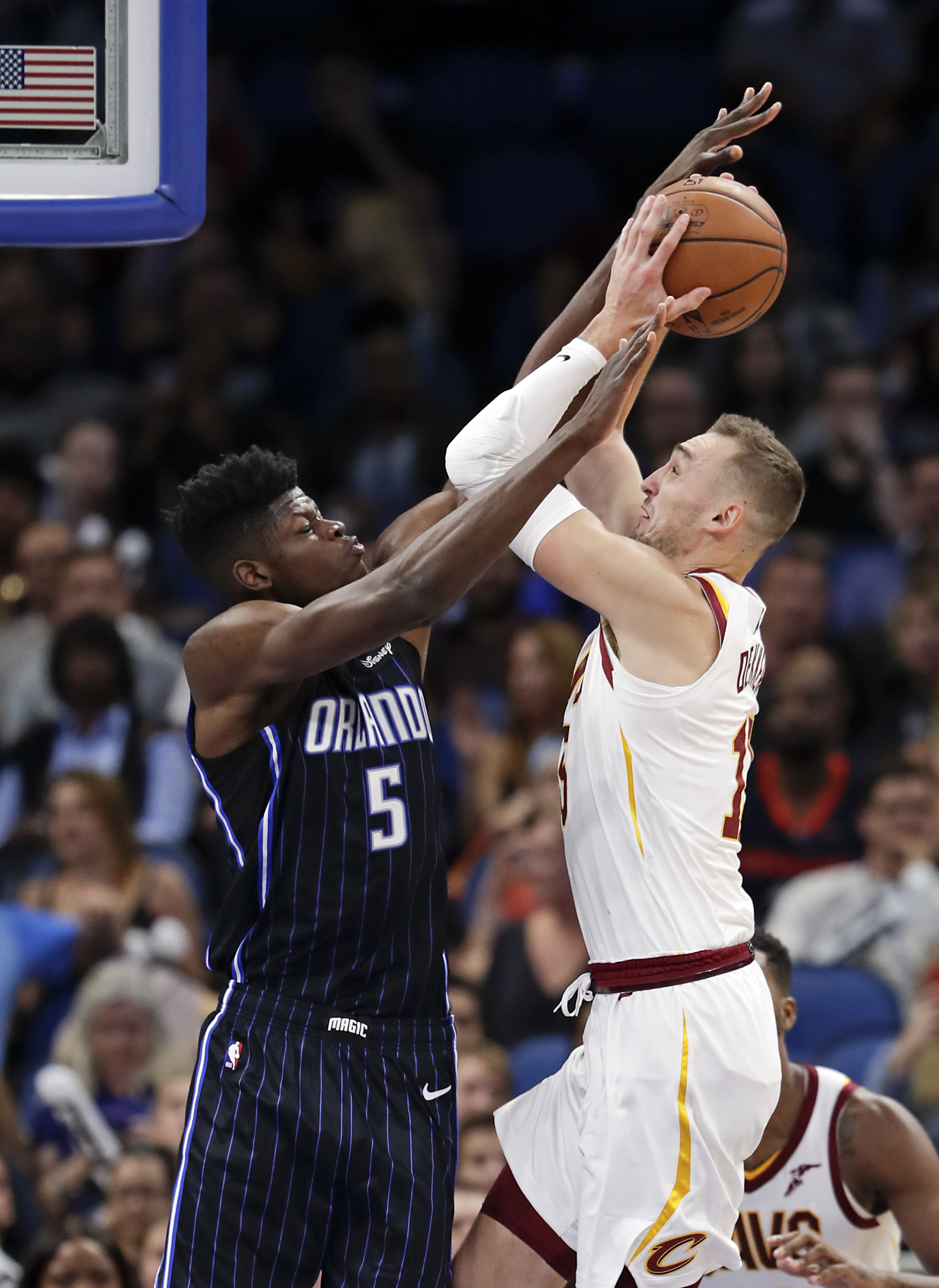 Cavaliers' Dekker could miss month with sprained ankle