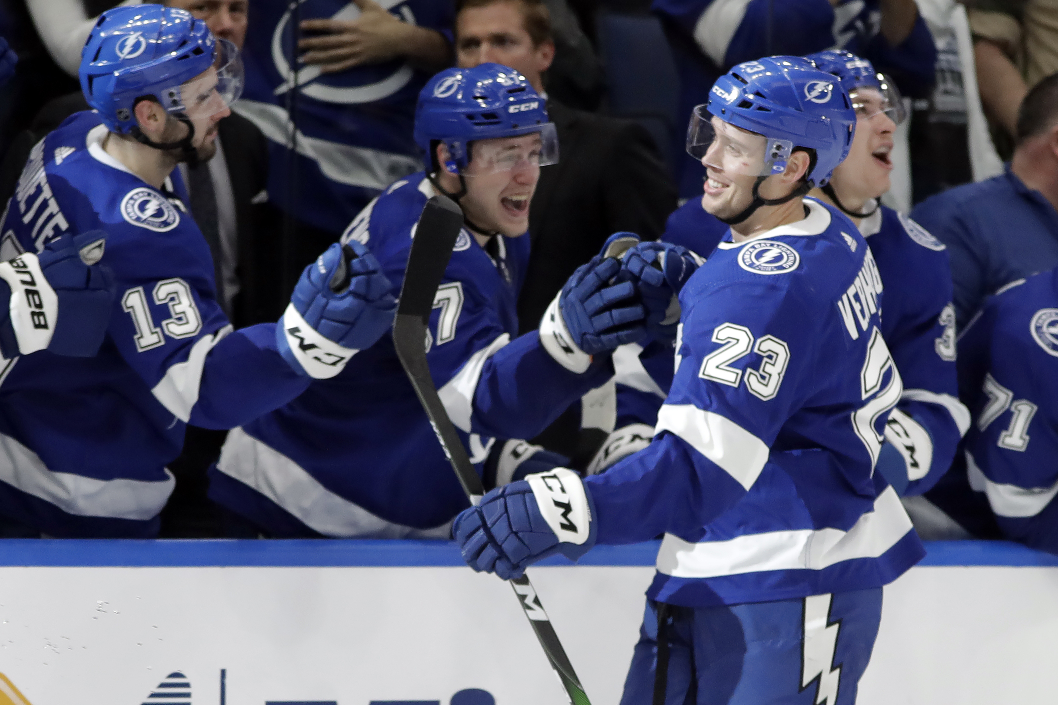 Verhaeghe's hat trick helps Lightning rout Canucks 9-2