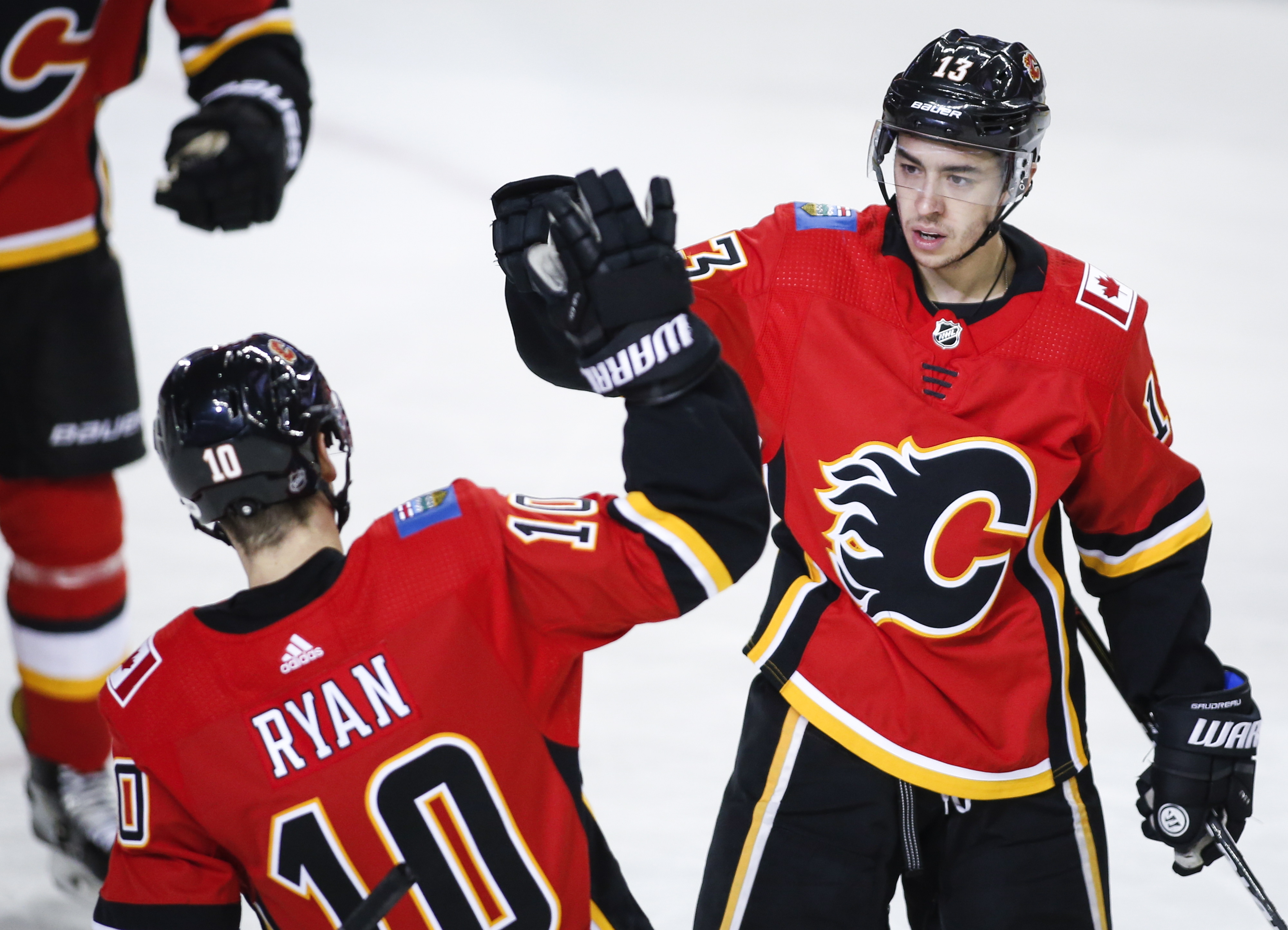 Flames topple Blue Jackets 4-2