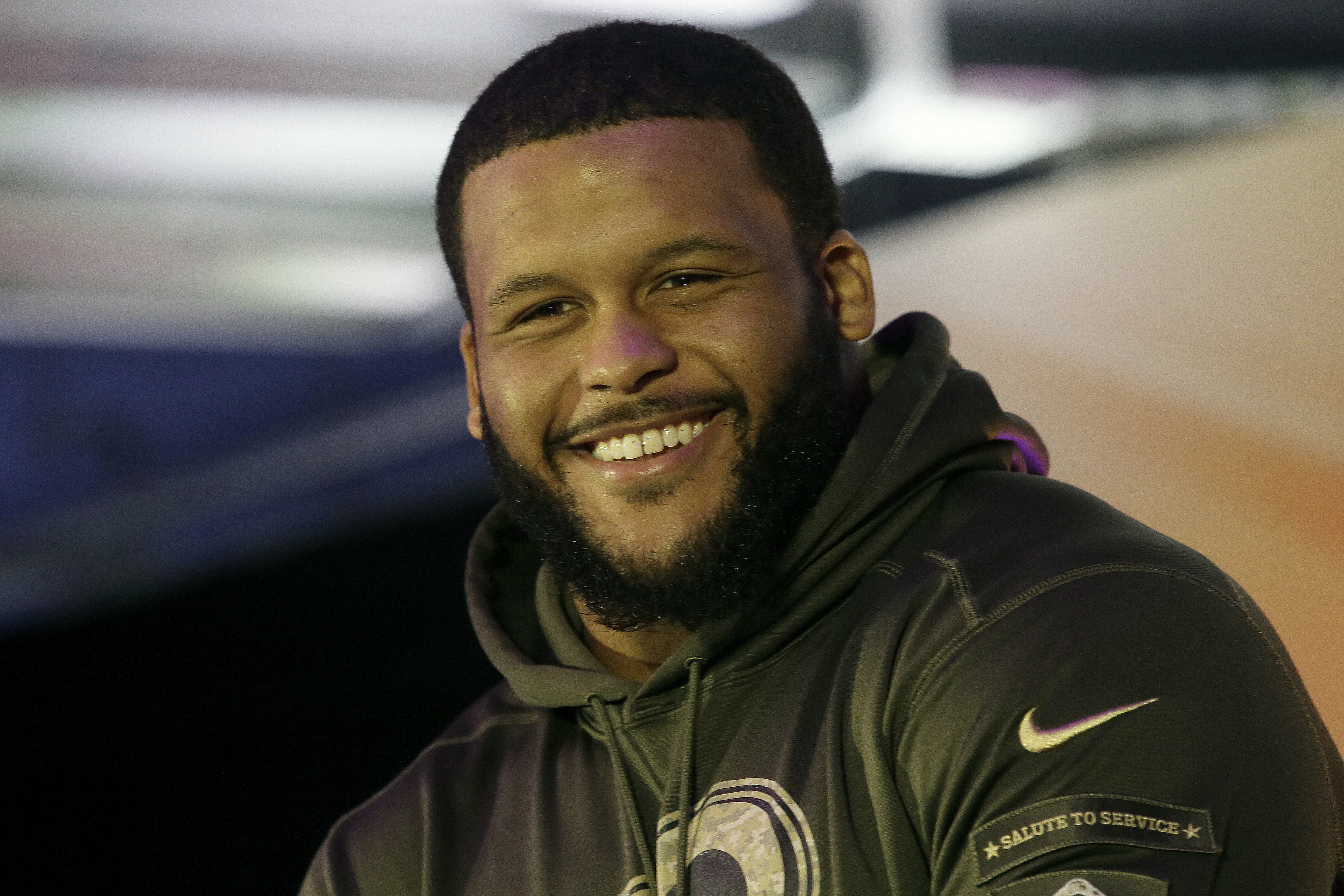 Aaron Donald ends holdout with record deal from LA Rams