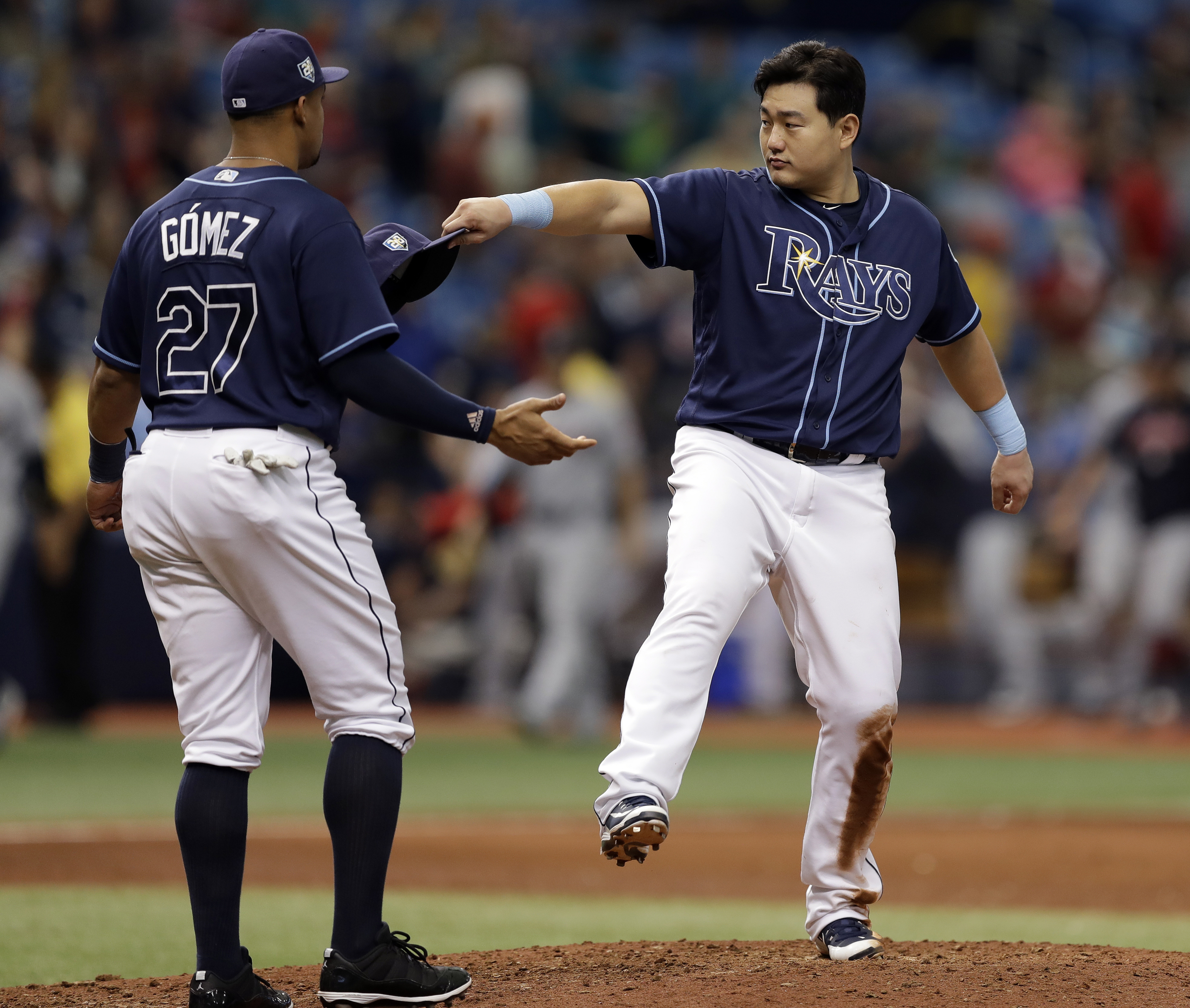 Rays’ Snell no-hit bid into 7th, 19th win tops Indians 3-1