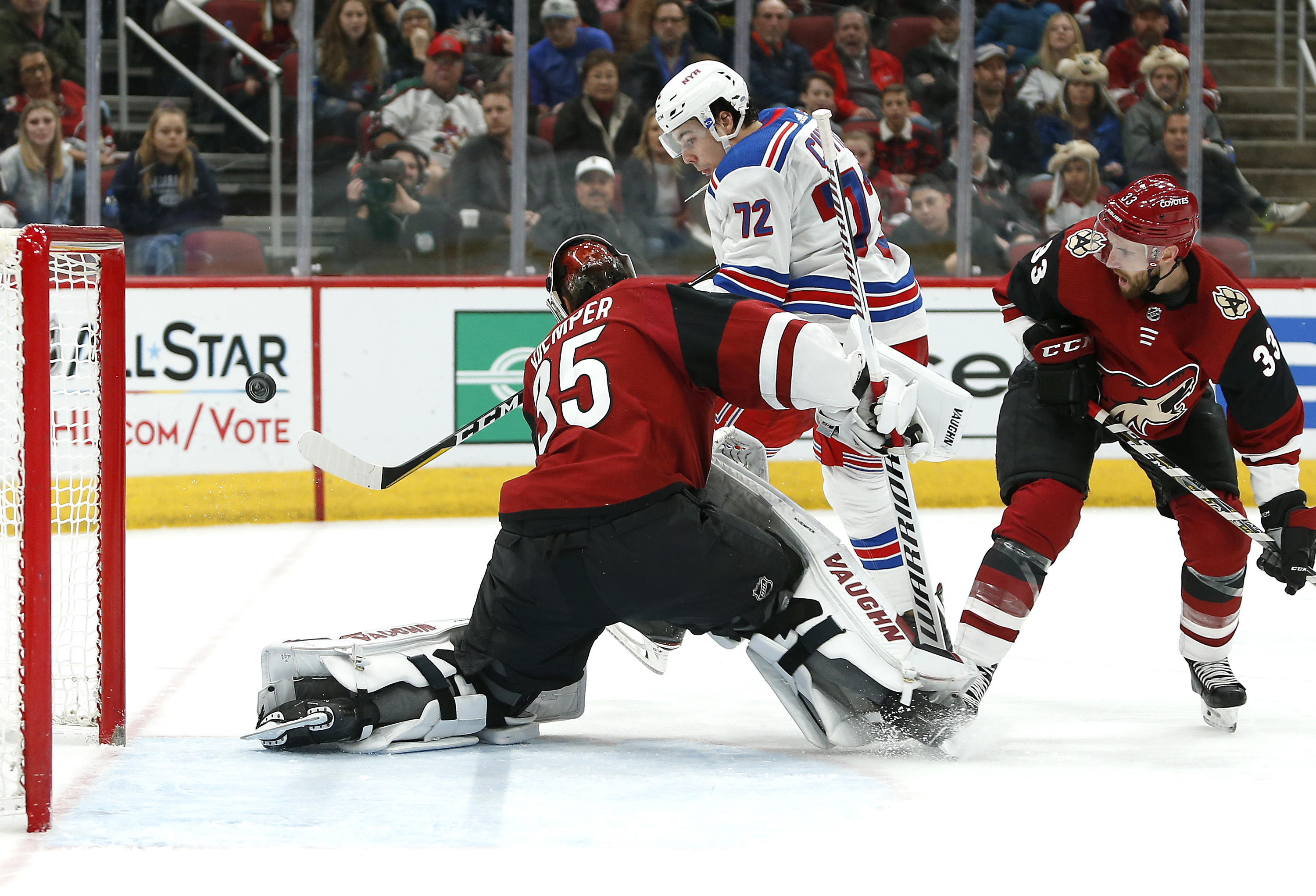 Garland, Kuemper help Coyotes beat Rangers 5-0