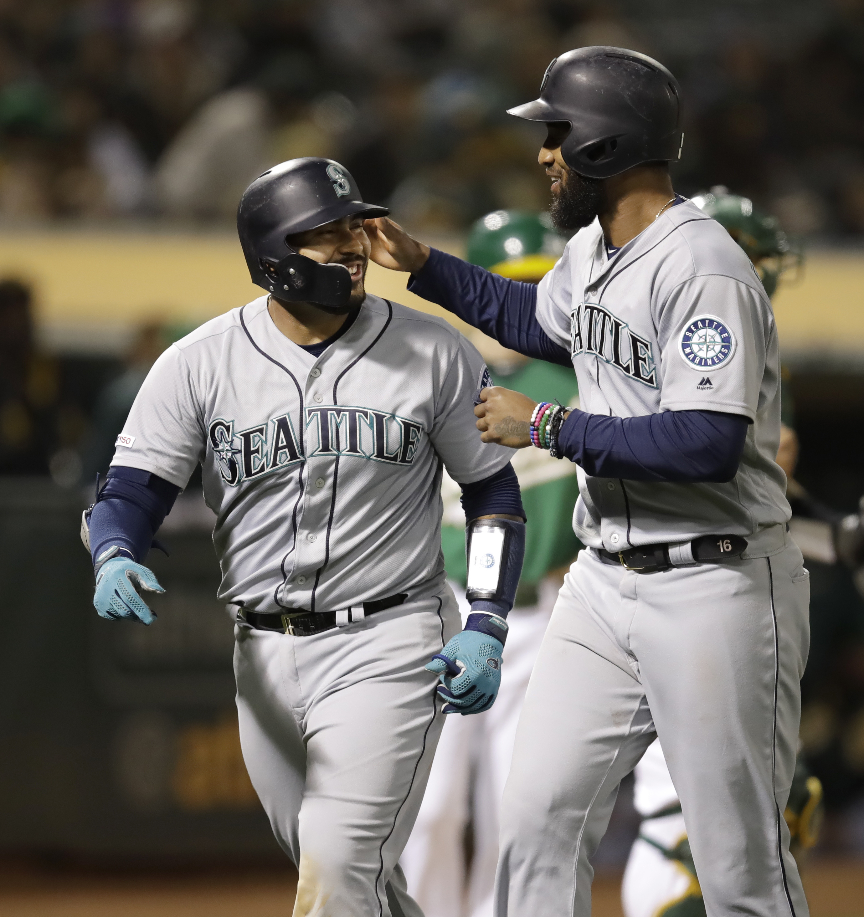 Narváez homers in Mariners' 9-2 win over A's