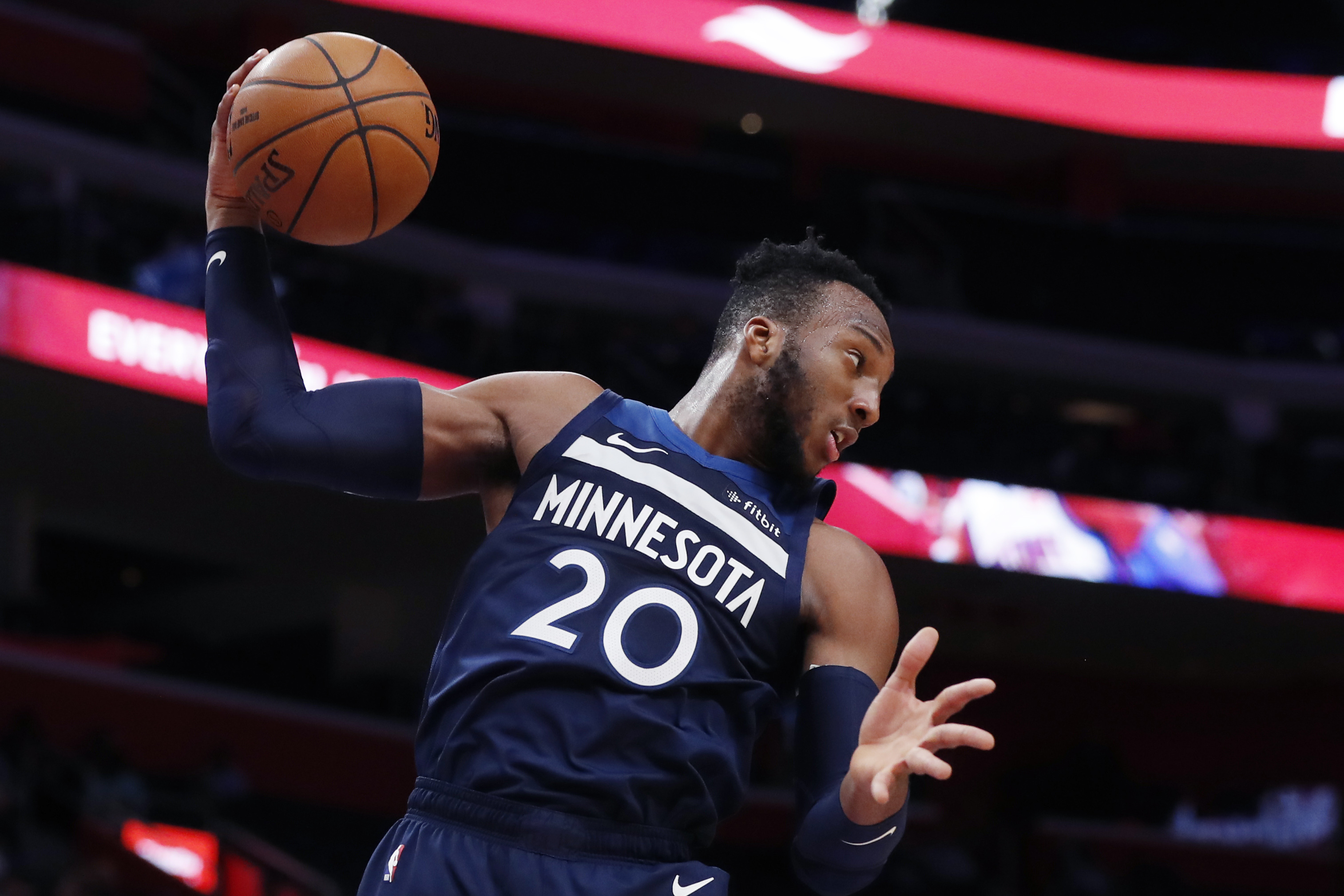 Timberwolves beat Pistons 120-114, spoiling Griffin's return