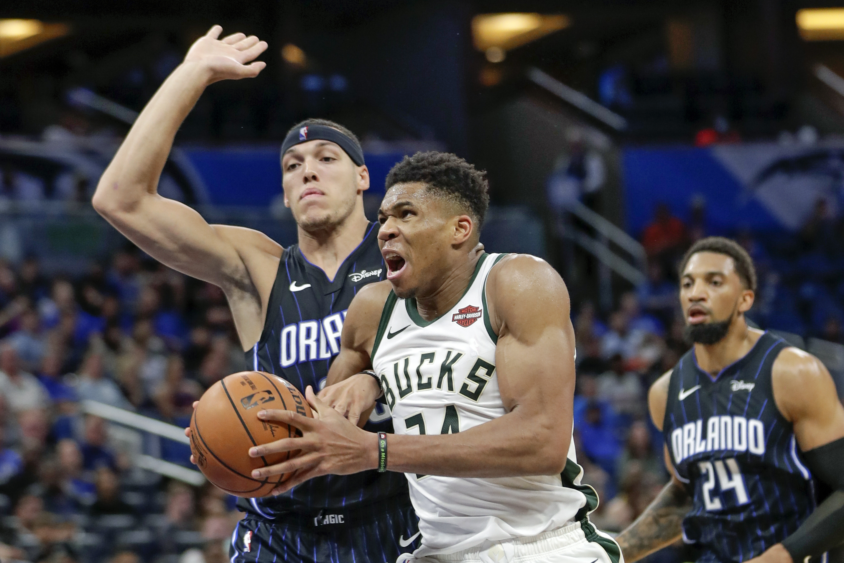 Antetokounmpo, Bucks roll past Magic 123-91