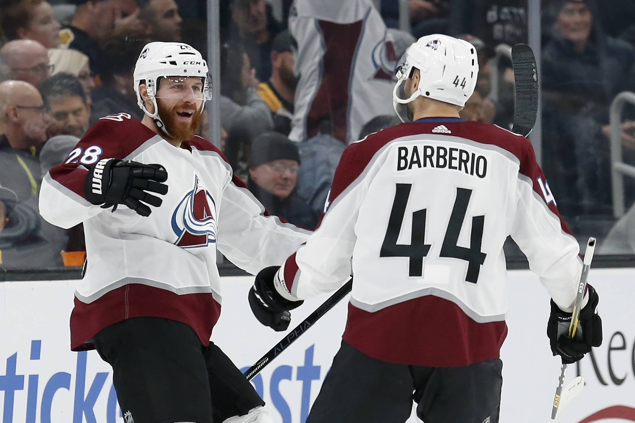 Avalanche send Bruins to 1st home regulation loss, 4-1