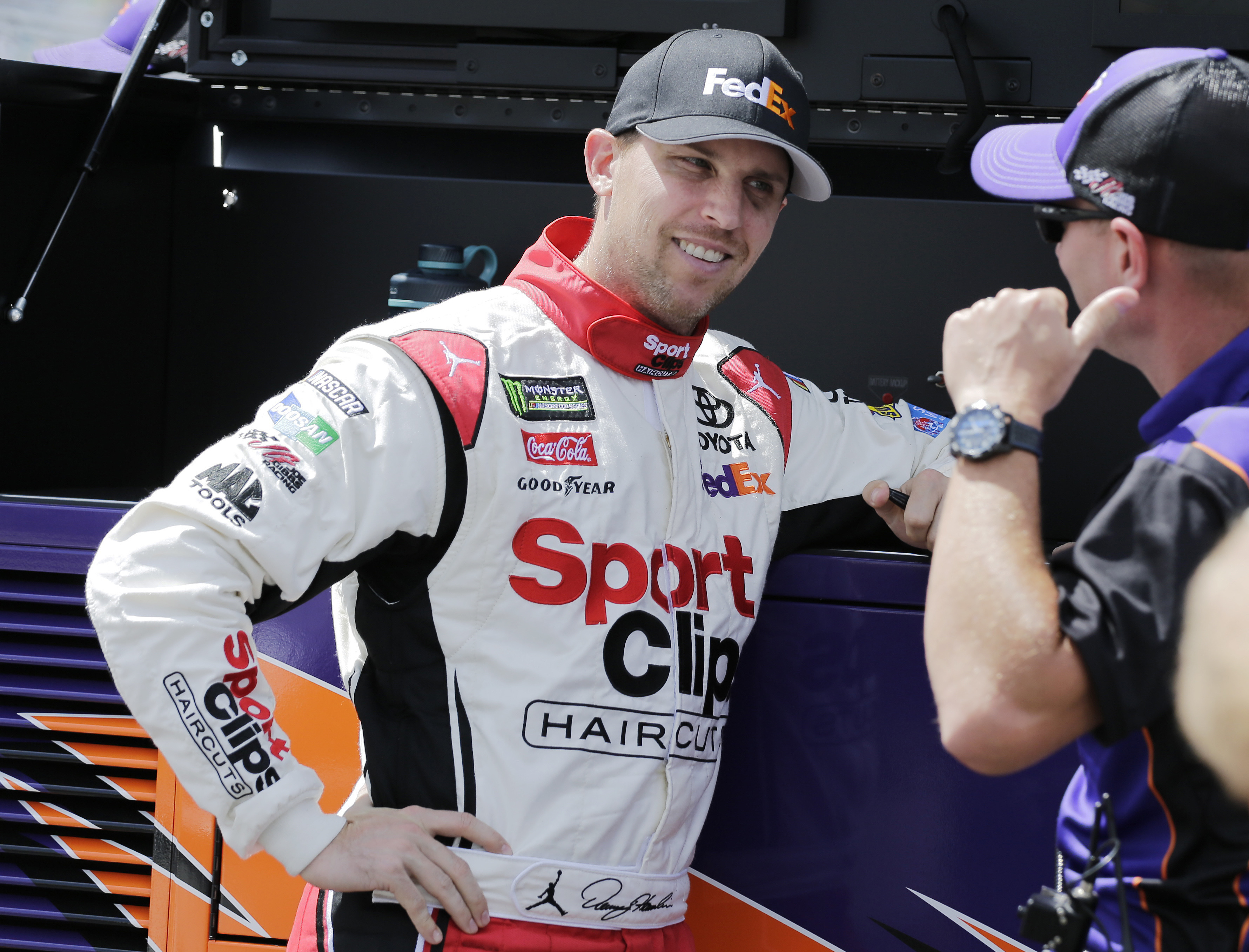 Former Darlington champ Hamlin wins Southern 500 qualifying