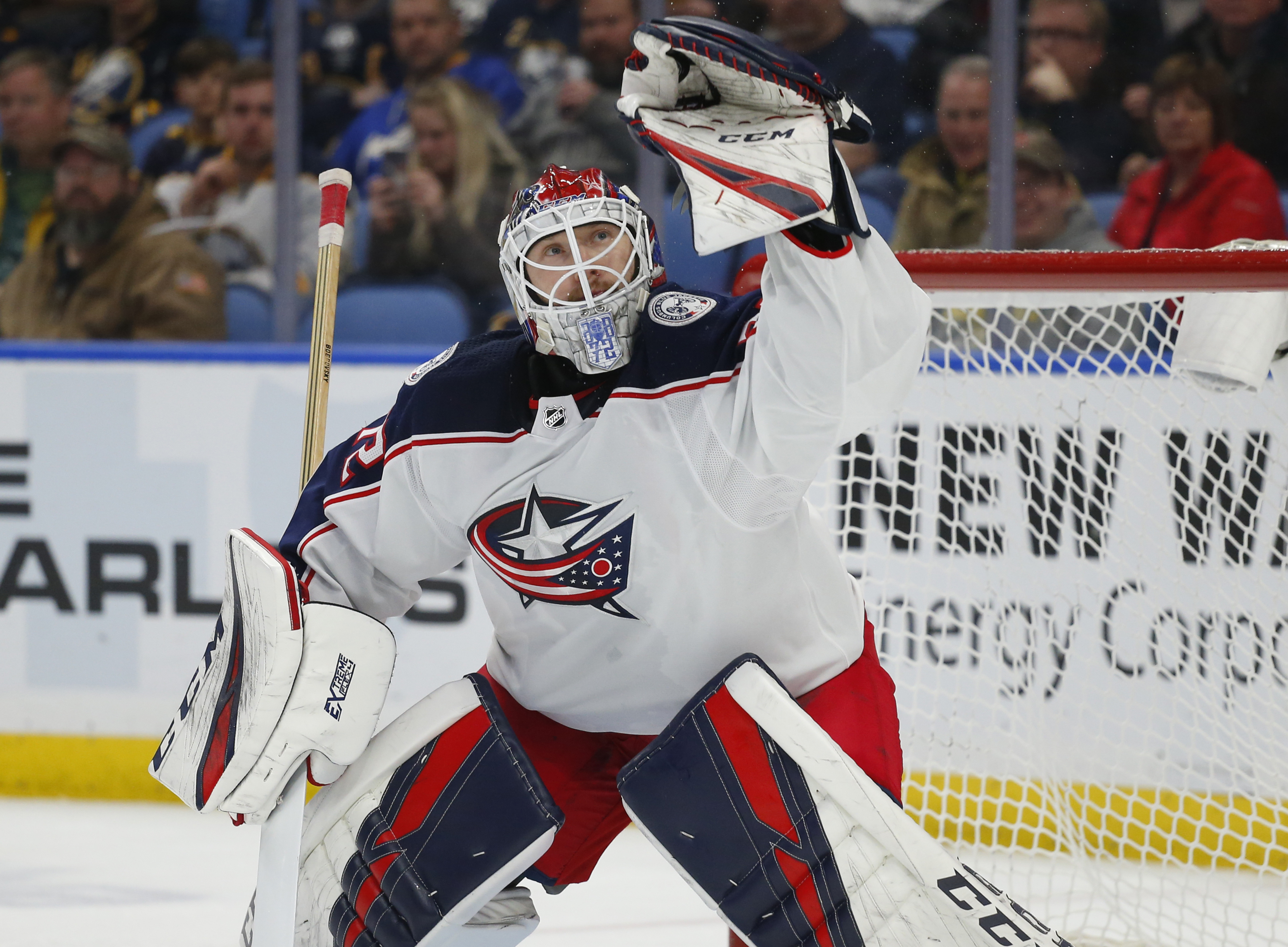 Bobrovsky comes back strong in Blue Jackets’ playoff chase