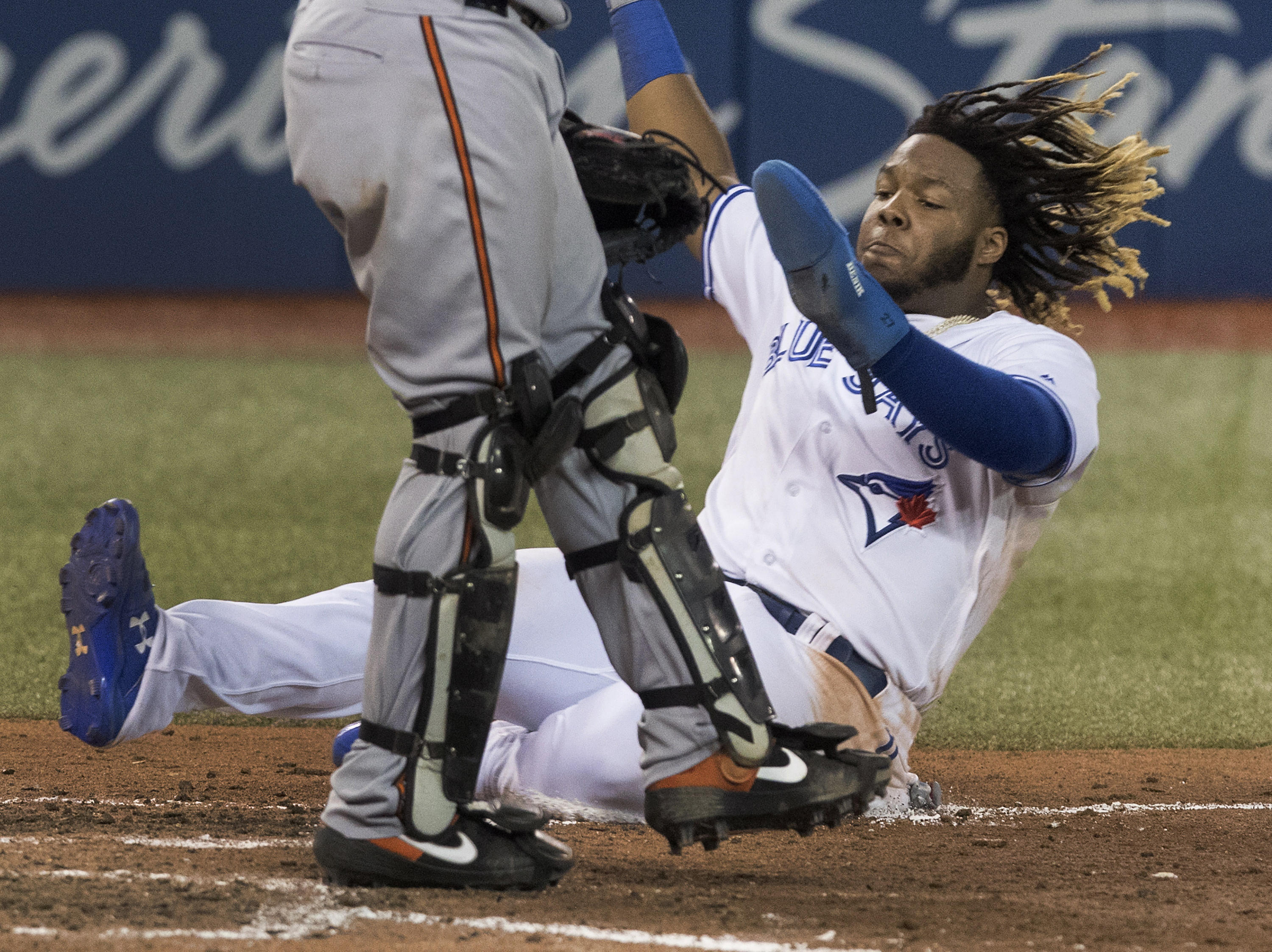 Alford hits winning HR in 15th, Blue Jays beat Orioles 11-10