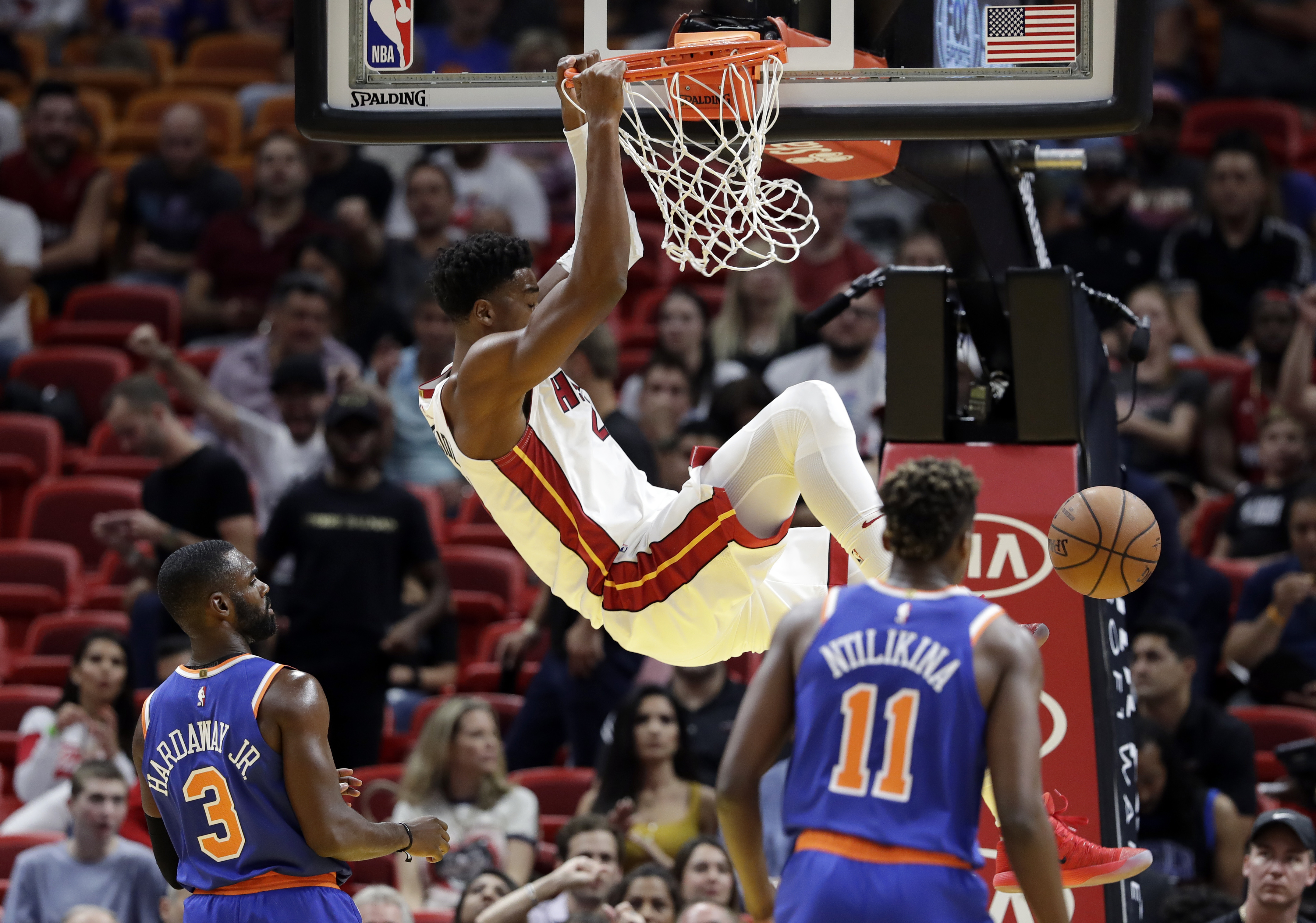 Heat score 45 in the third and roll past Knicks, 110-87