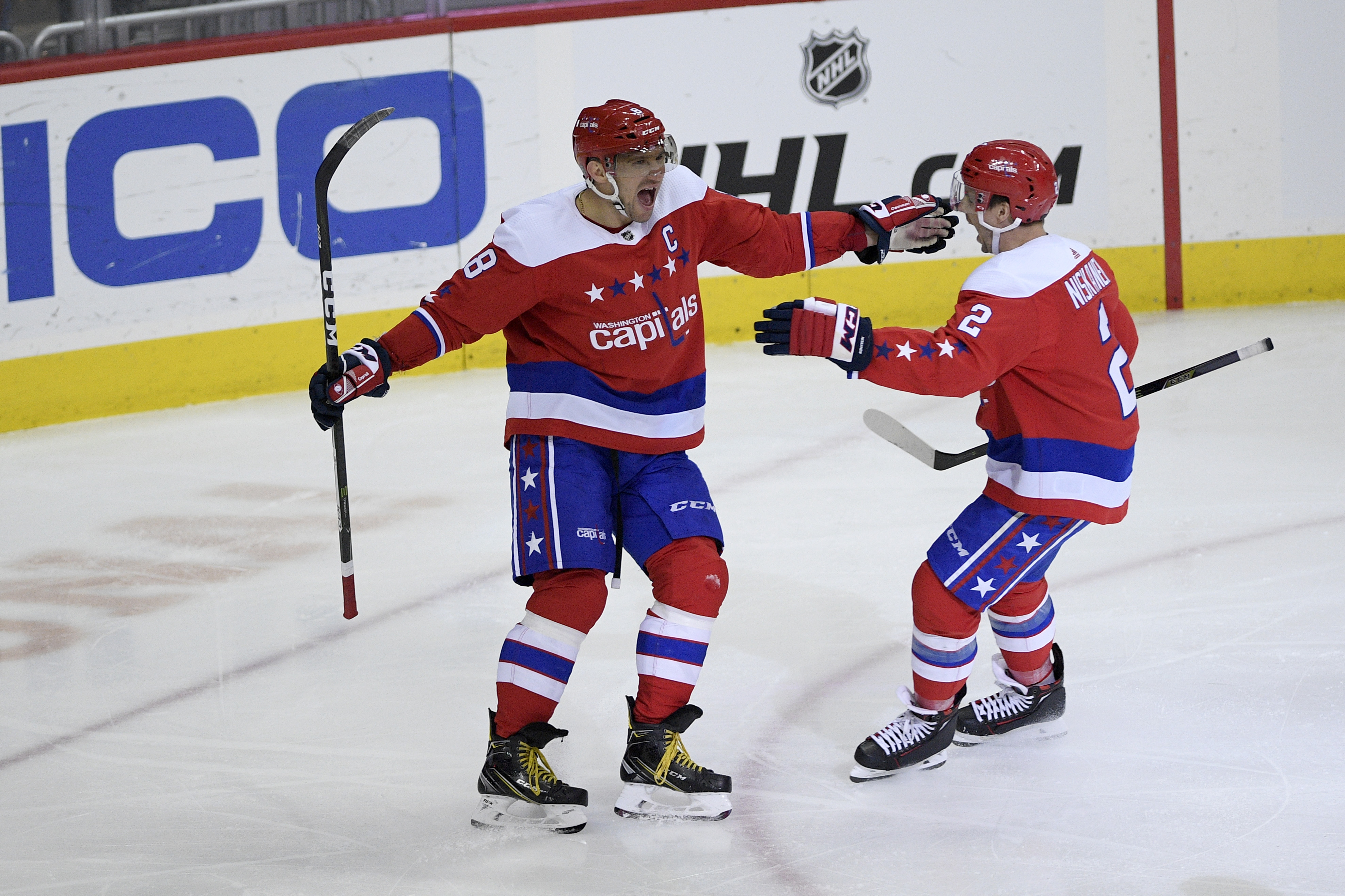 Ovechkin ends scoring drought, Capitals beat Hurricanes 4-1
