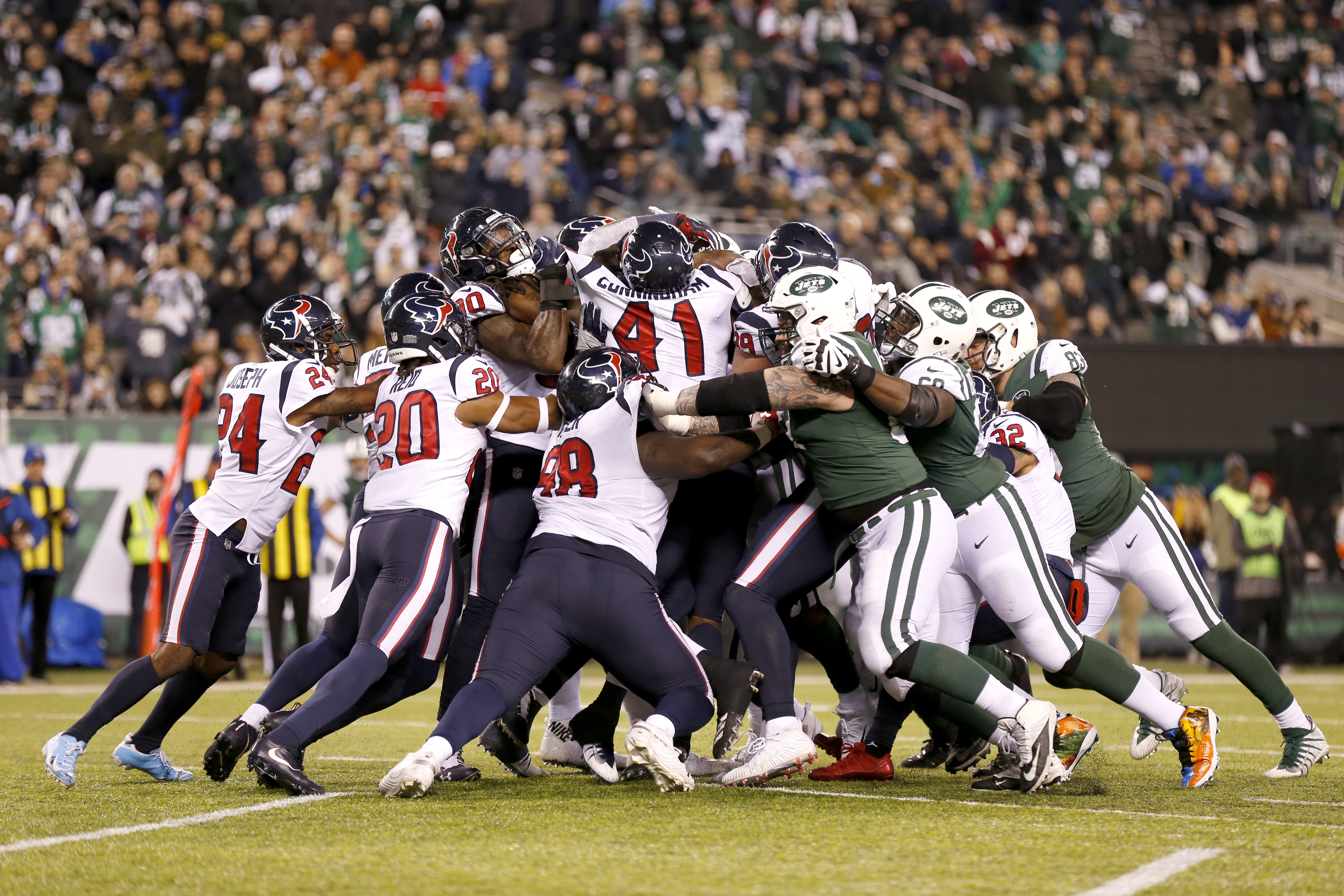 Deshaun Watston, Texans rally to beat Jets 29-22