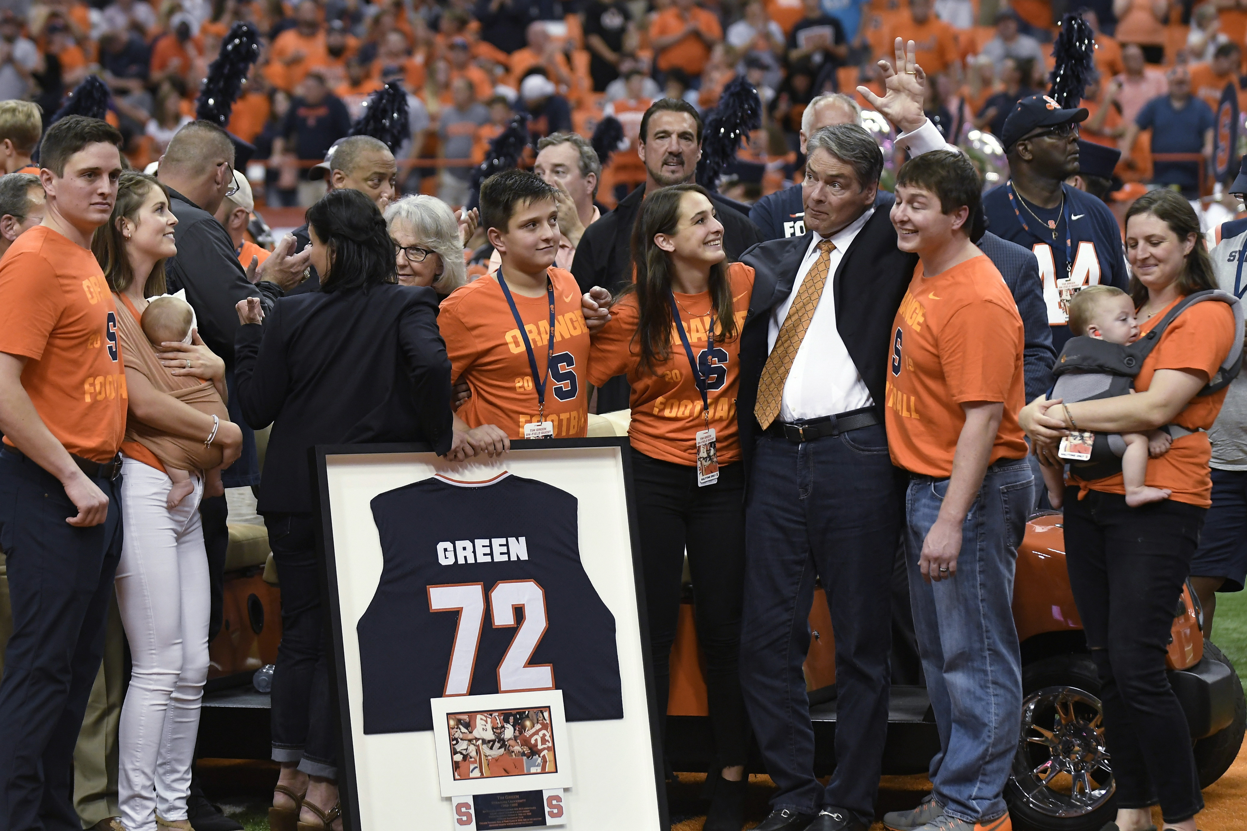 Former Syracuse star Tim Green has his No. 72 retired