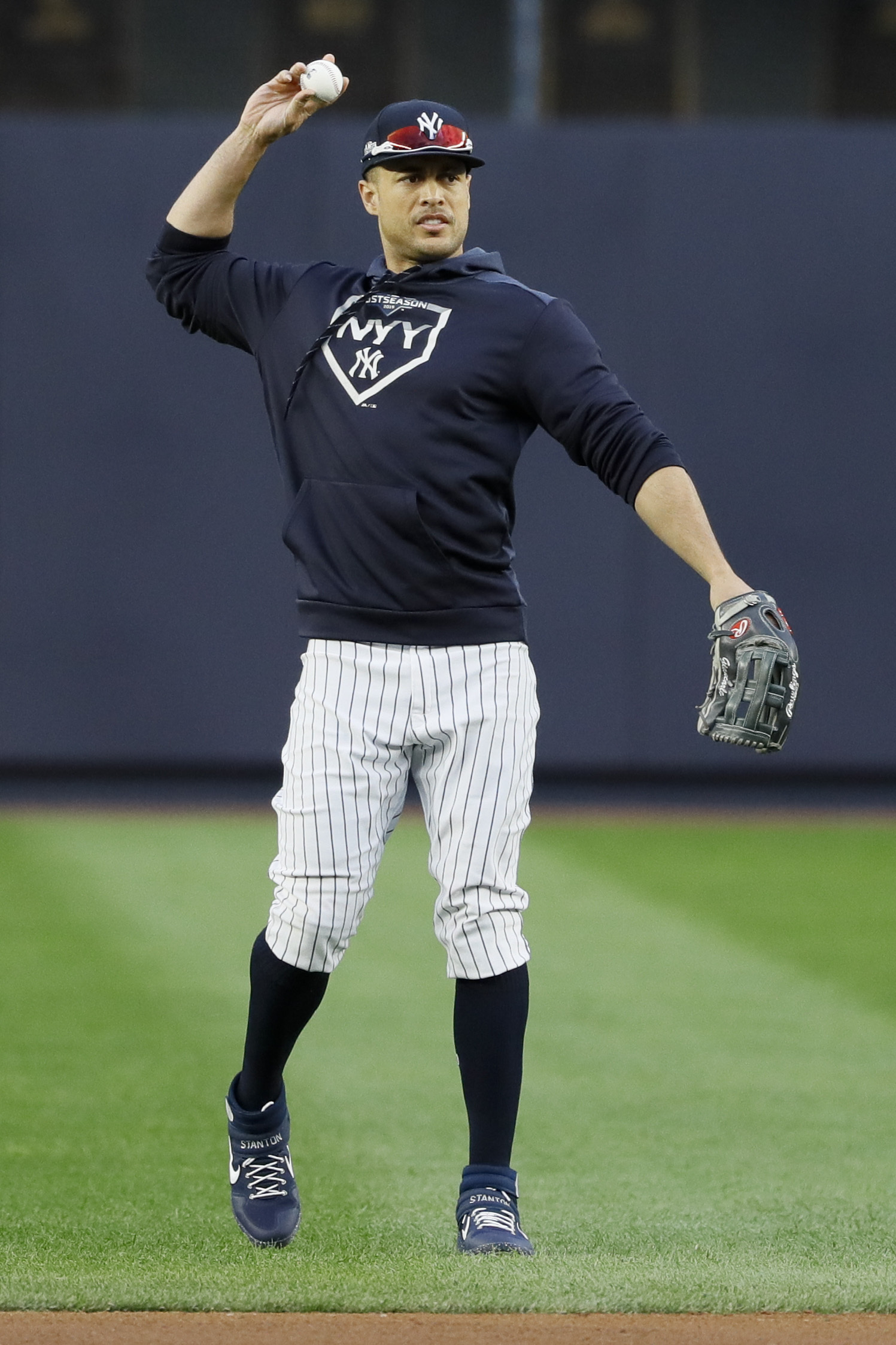 Stanton returns to Yanks lineup as DH in Game 5 of ALCS