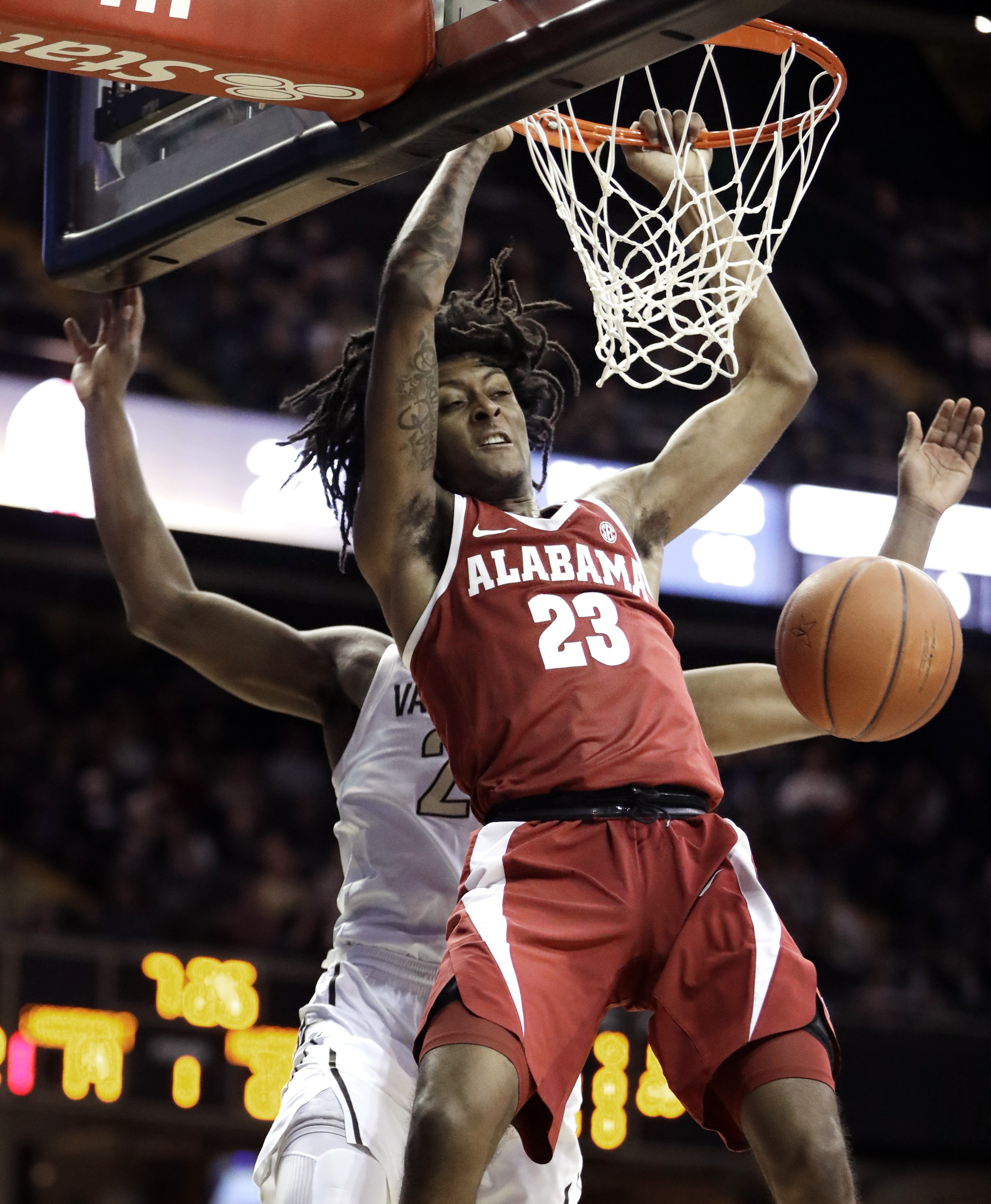 Alabama gets rare win at Memorial Gym, beating Vandy 77-67